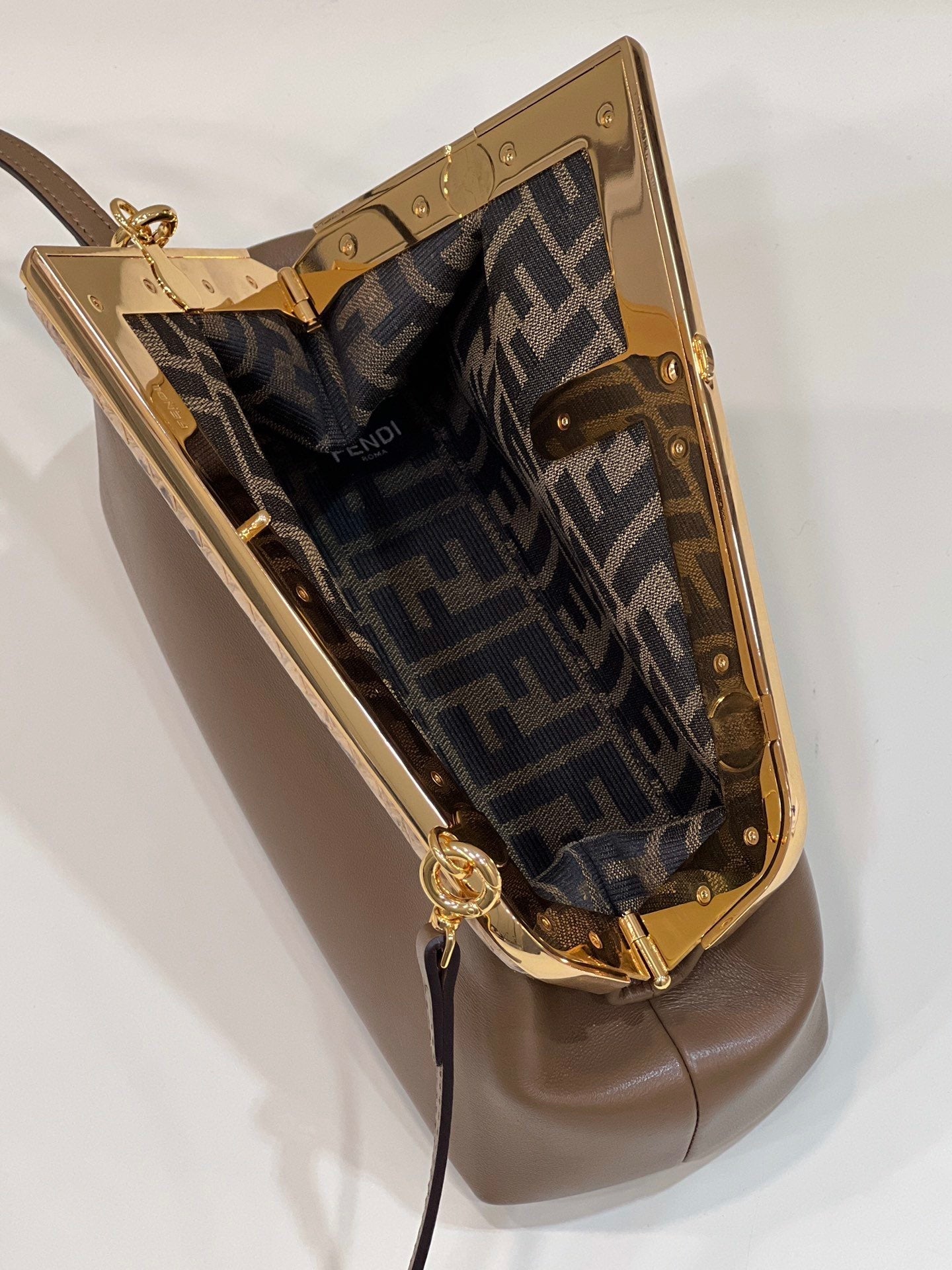 Top QualityTop Quality Top QualityTop Qualityrst Small Dark Brown For Women, Women’s HandBags, Shoulder And Crossbody Bags 10in/26cm FF 8BP129