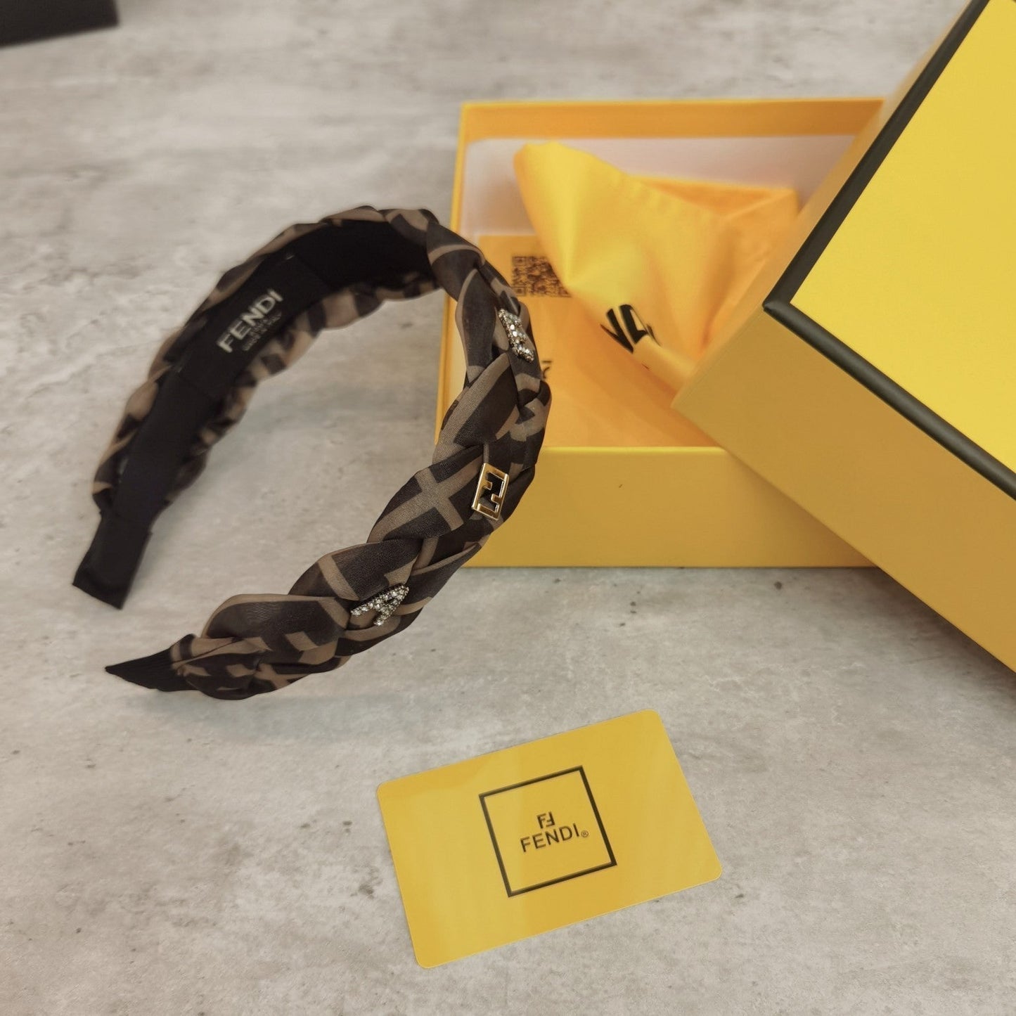 EN - Luxury Hair Band FEI 001