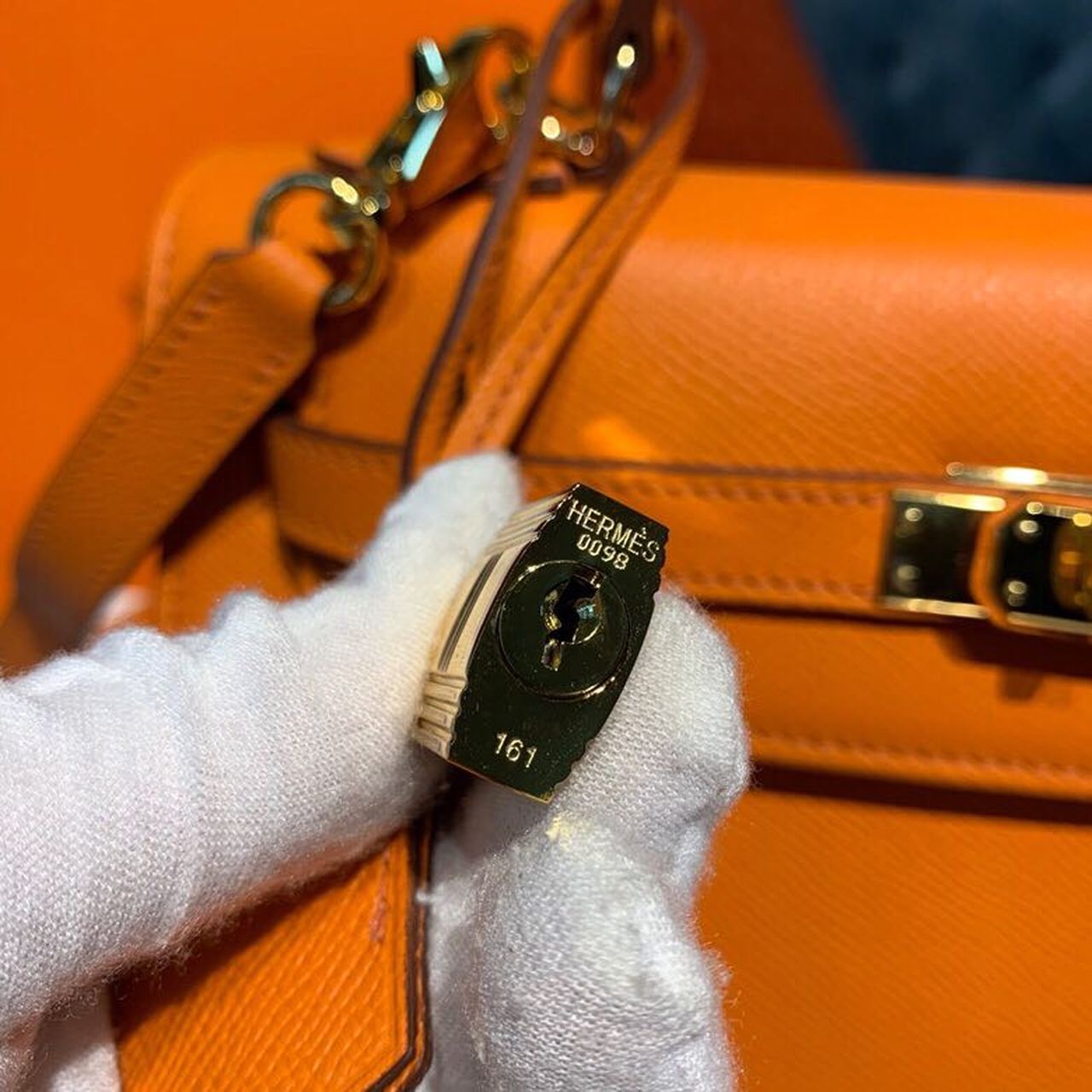 Top Quality Kelly Orange For Women Gold Toned Hardware 10in/25cm