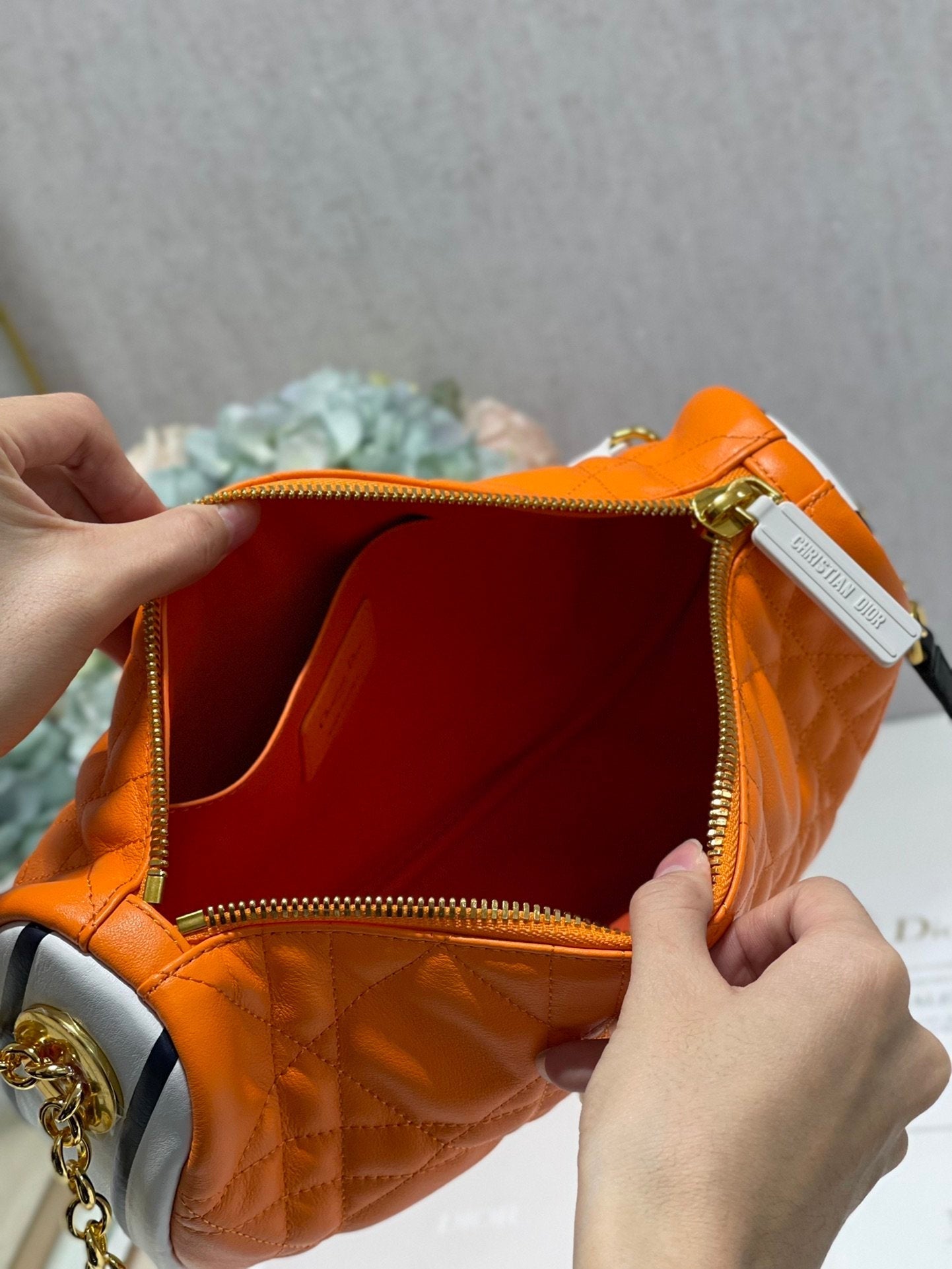 Top Quality MeTop Qualityum Vibe Hobo Bag, Orange Handbags, Crossbody Bags, 30cm CD