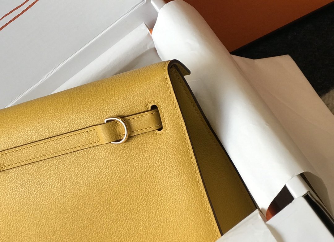 Top Quality Kelly Yellow For Women Gold Toned Hardware 8.7in/22cm
