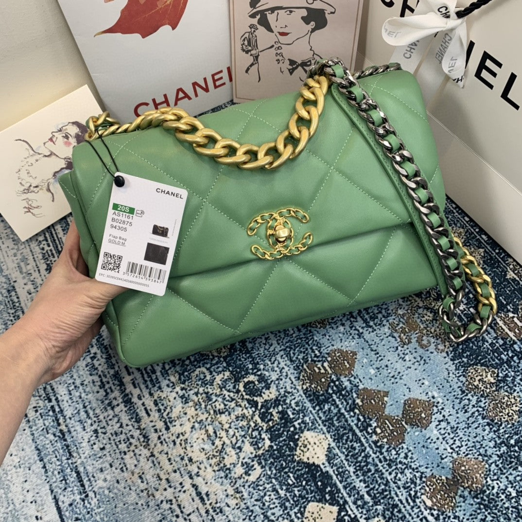 CHL 19 Flap Bag Gold Hardware Green For Women, Women’s Handbags, Shoulder Bags 10in/26cm AS1160