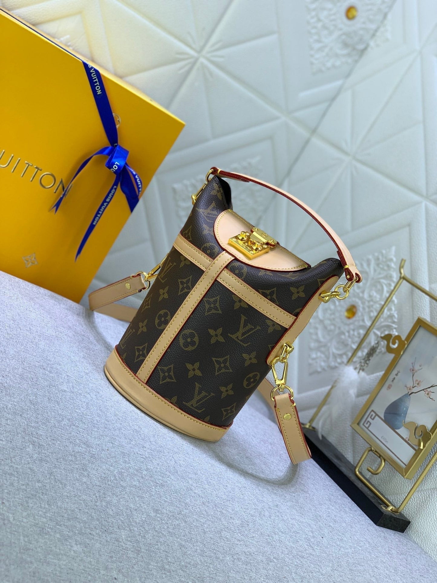 EN - New 1:1 rep Bag LUV 647