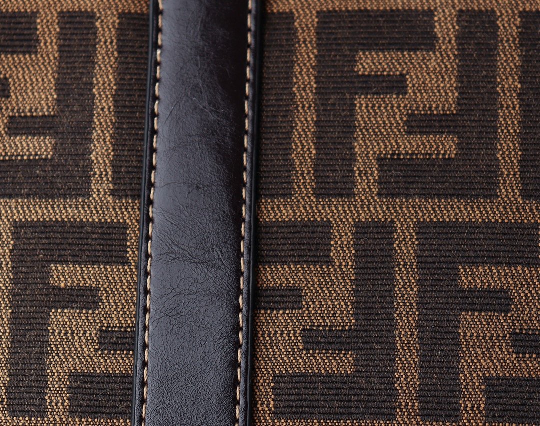 EN - New 1:1 rep  Bags FEI 180