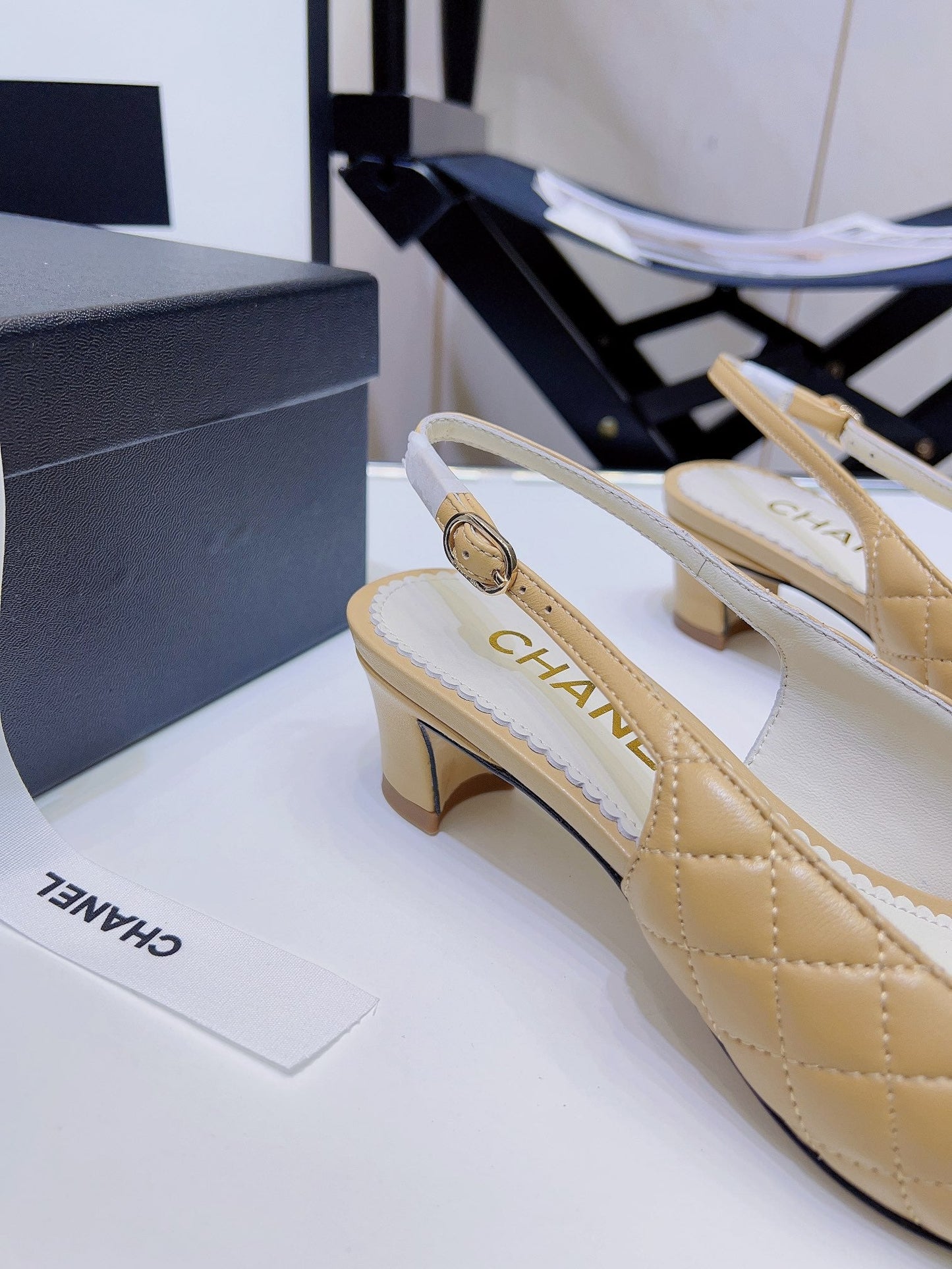 New 1:1 rep CHL High Heel Shoes 018