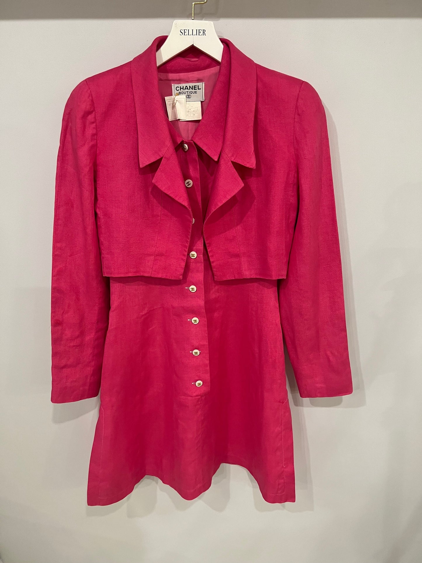 Chanel 95/P   Barbie Pink Linen Mini Dress and Cropped Jacket Set with Gold CC Logo Buttons Size FR 38 (UK 10)