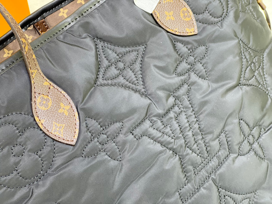 EN - New 1:1 rep Bag LUV 623
