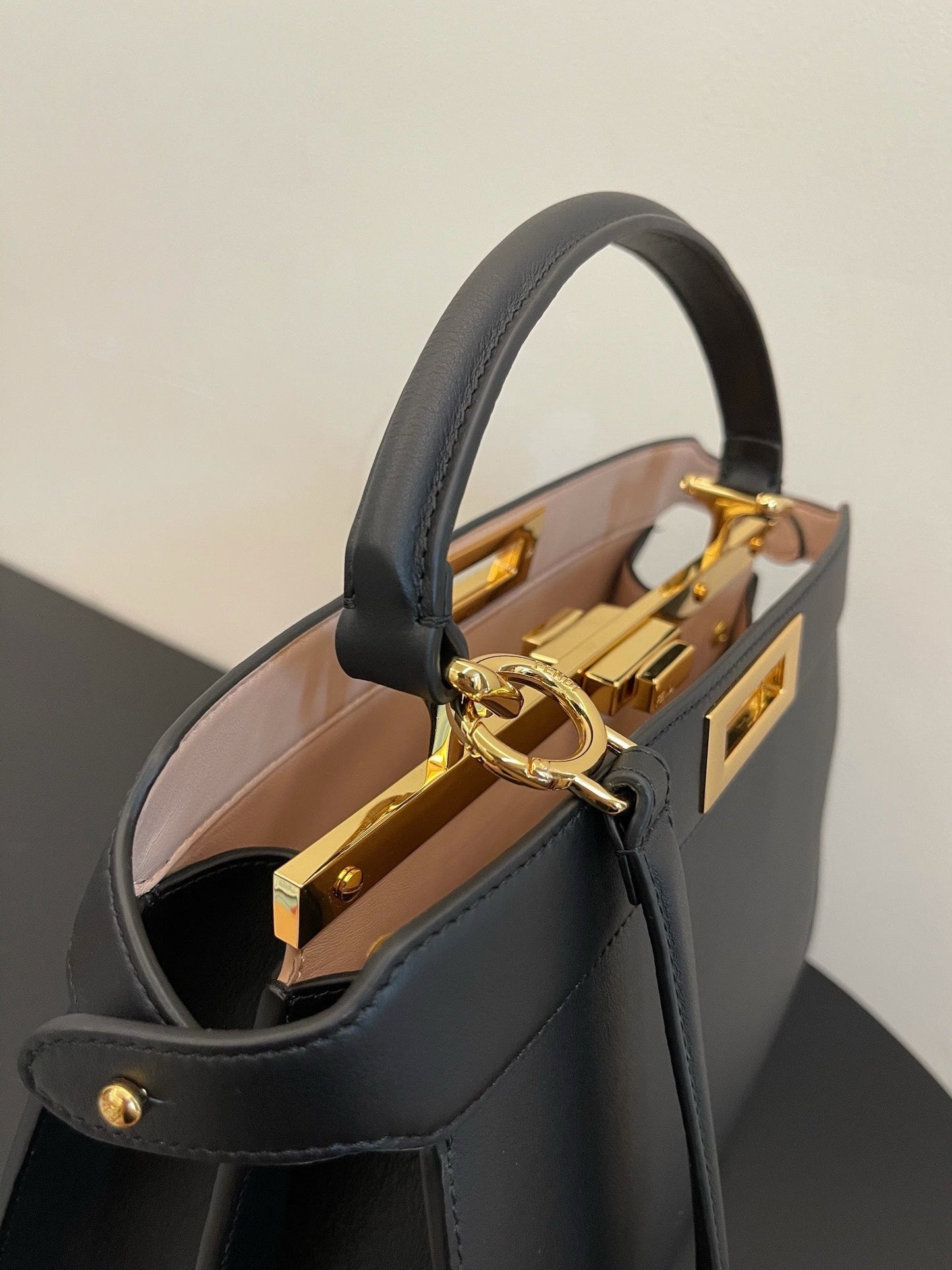 FI Top Quality ISeeU Petite Black Small Bag For Woman 20cm/8in