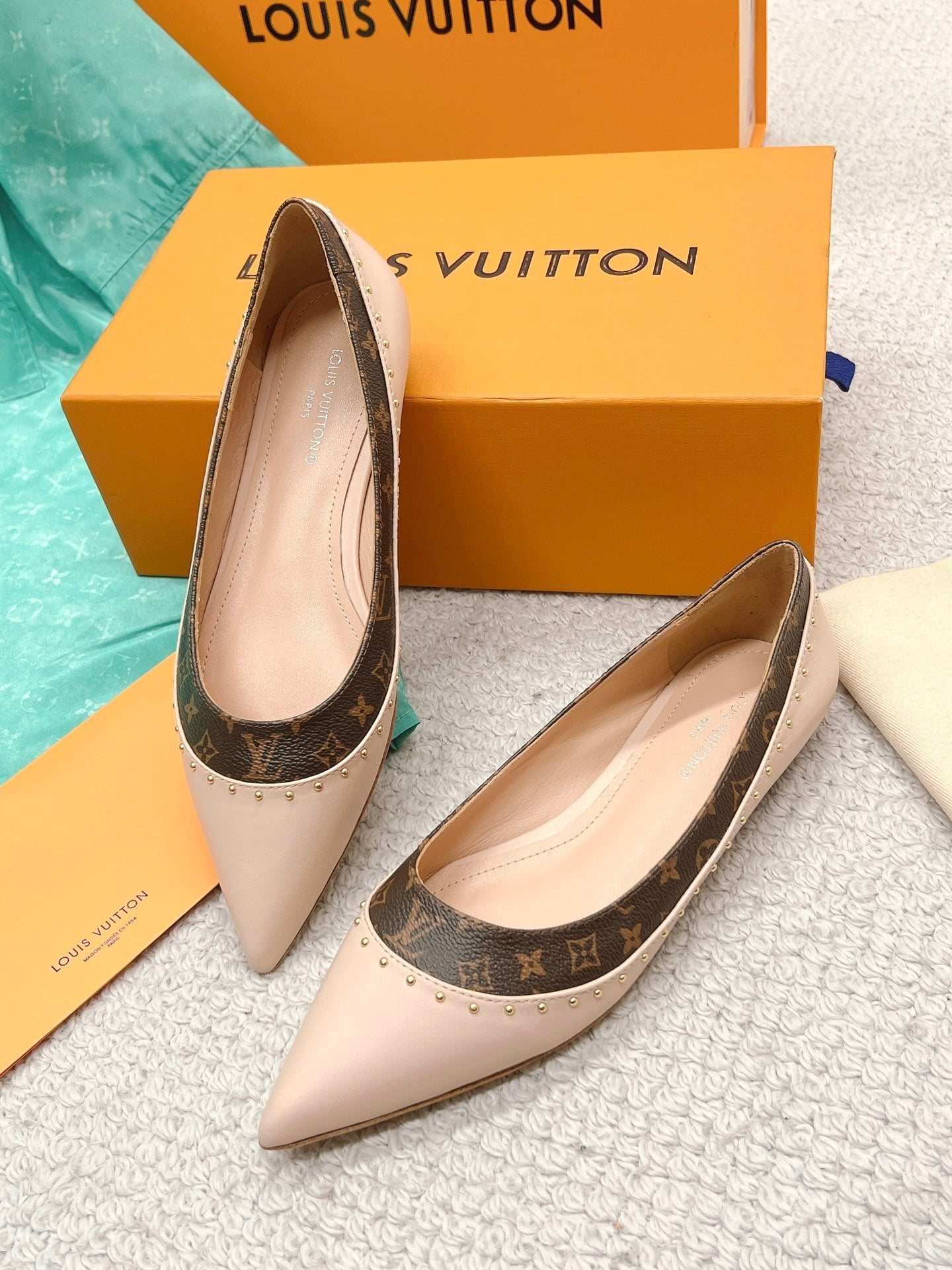 New 1:1 rep LUV High Heel Shoes 046