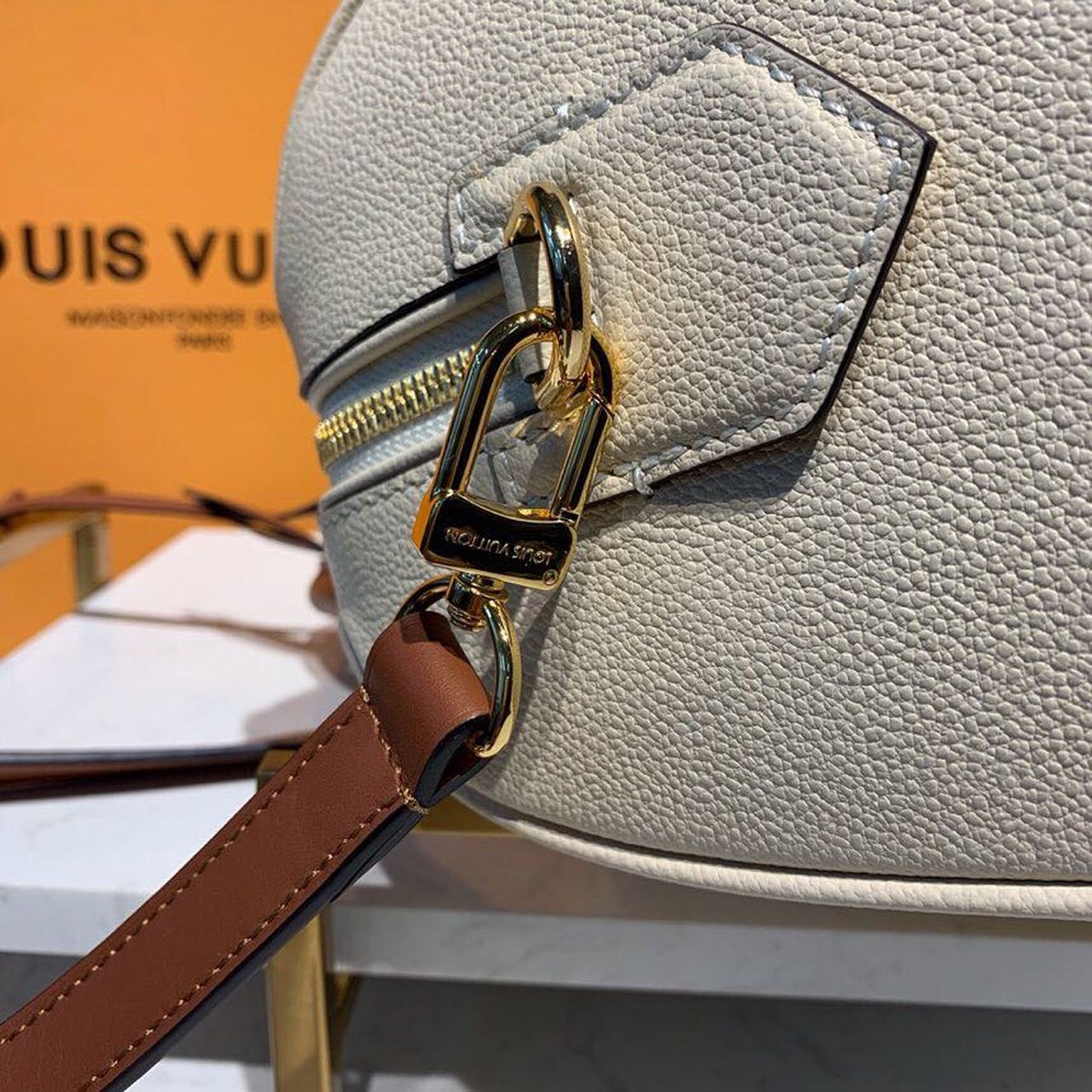 Top Quality Speedy Bandouliere 25 Monogram Empreinte Creme For Women,  Shoulder And Crossbody Bags 9.8in/25cm Top Quality M44736