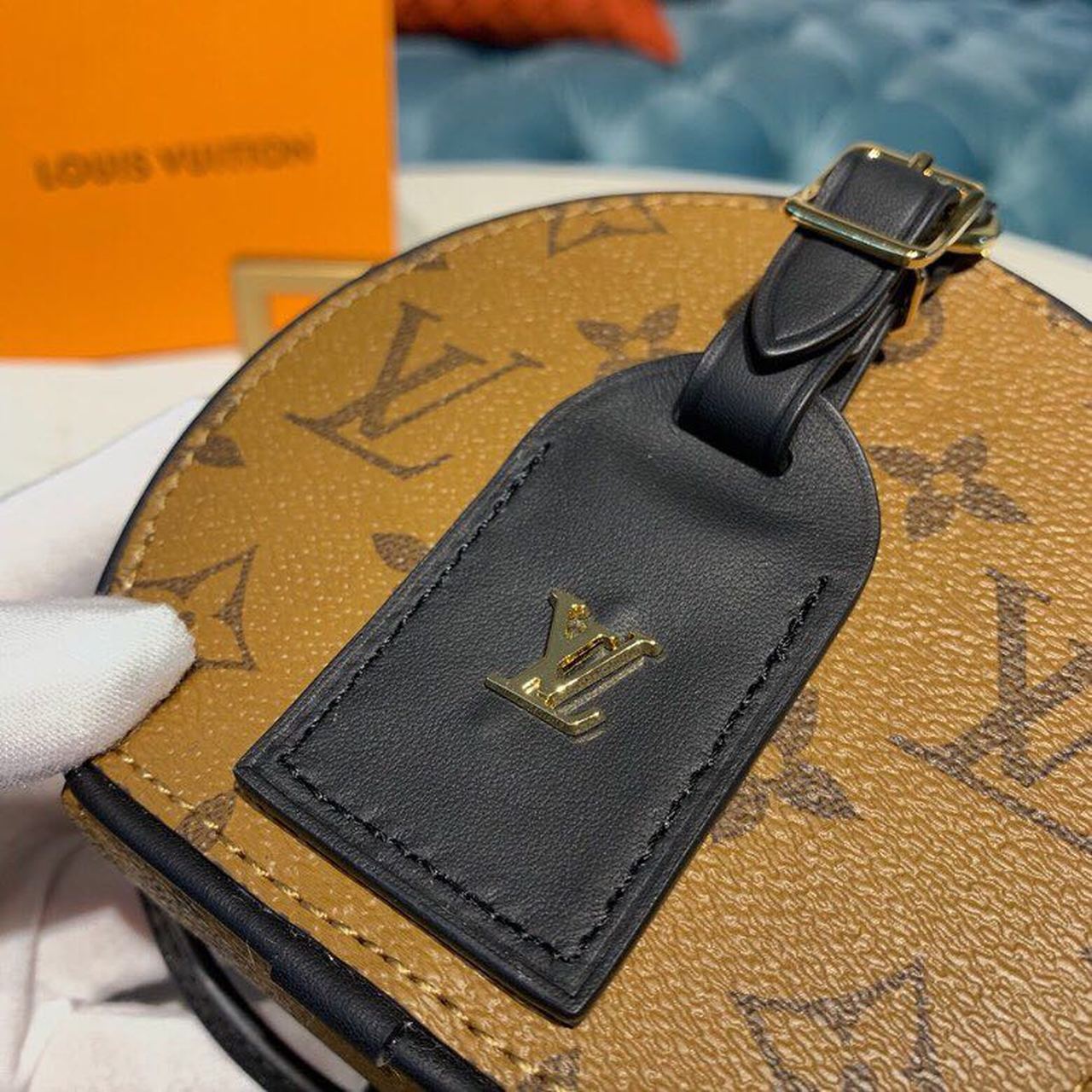 Top Quality Mini Boite Chapeau Monogram Reverse Canvas For Women, Womens Chain And Strap Wallet, Shoulder And Crossbody Wallet 5.1in/13cm Top Quality M68276