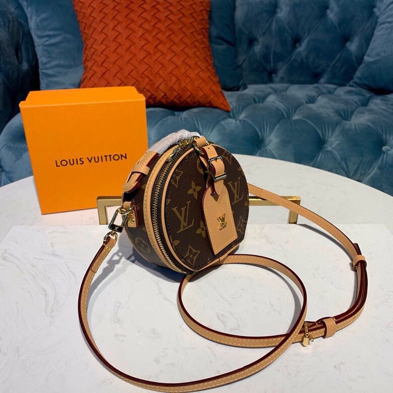 Top Quality Mini Boite Chapeau Monogram Canvas For Women, Womens Chain And Strap Wallet, Shoulder And Crossbody Wallet 5.1in/13cm Top Quality M44699