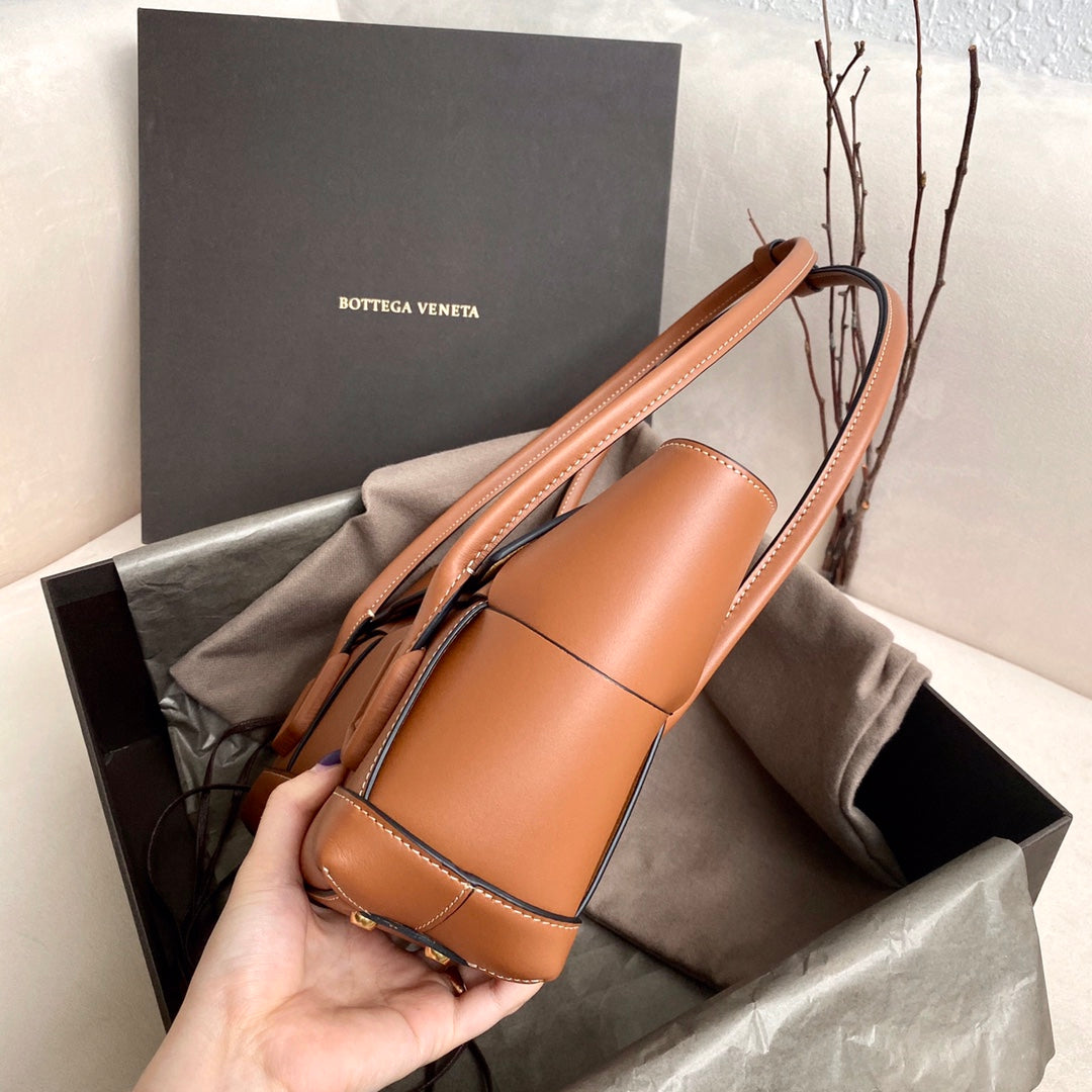 Top Quality Arco Bag For Women 12in/33cm In Brown