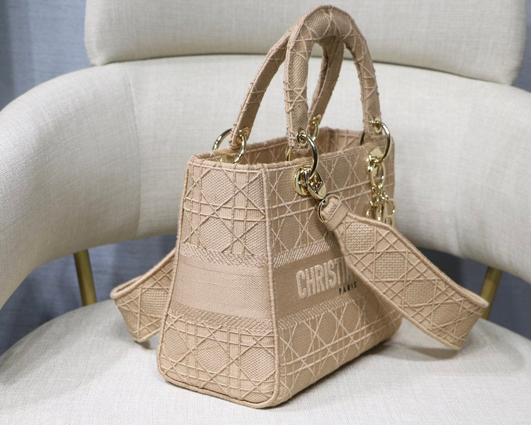 Top Quality MeTop Qualityum Lady Bag Gold Toned Hardware Beige For Women 9.5in/24cm CD
