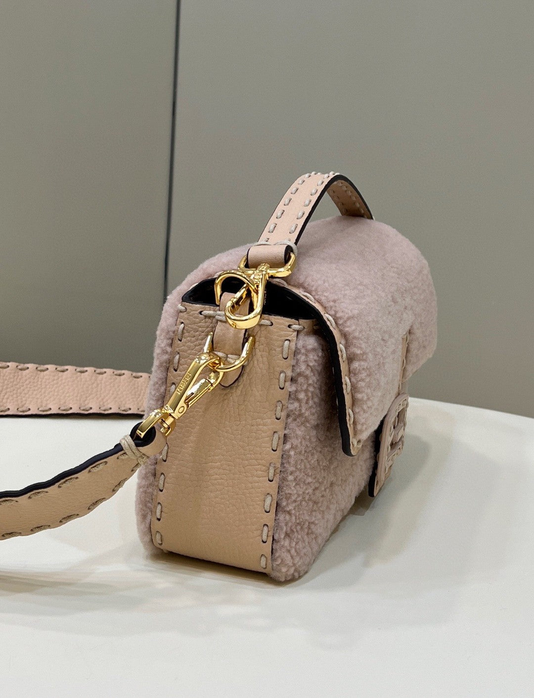 Top QualityTop Quality Baguette Pink Sheepskin Bag For Woman 27cm/10.5in 8BR600AH96F1F7N