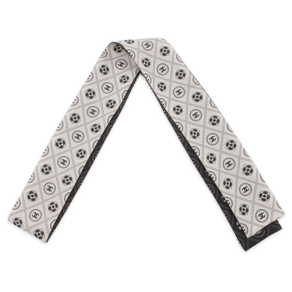 CHANEL 2021 BandeauCamellia CC Logo Black/White AA7447 Silk100%