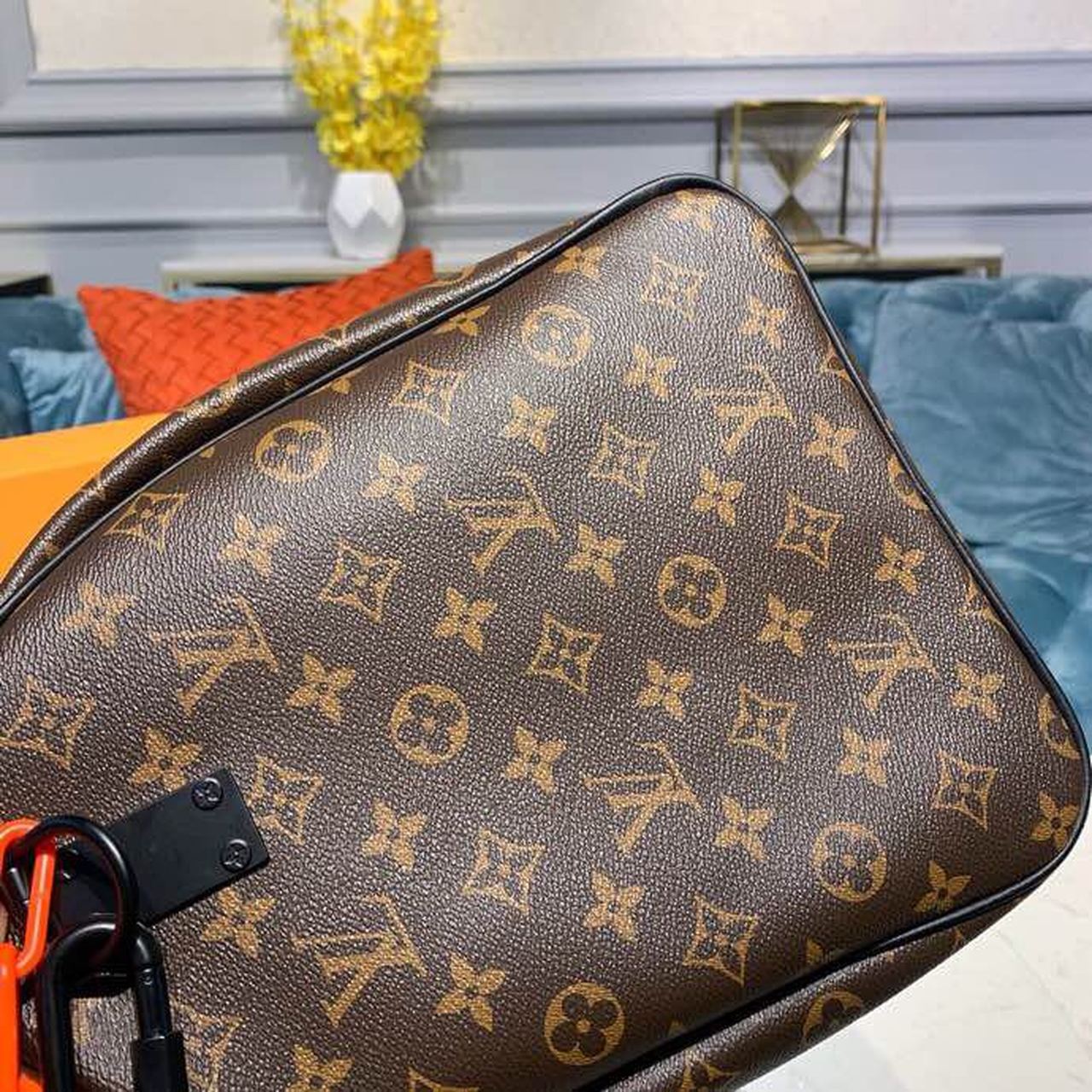 Top Quality Keepall Bandouliere 50 Monogram Solar Ray Canvas Black/Orange By Virgil Abloh For Men, Bags, Travel Bags 19.7in/50cm Top Quality M44471