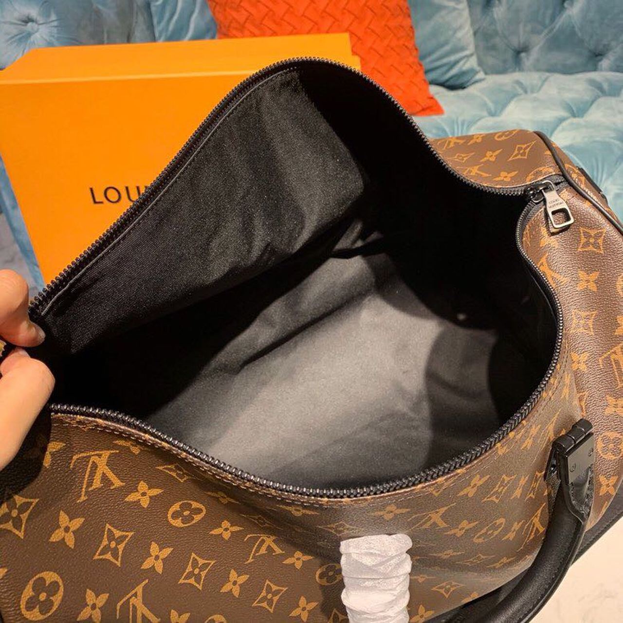 Top Quality Keepall Bandouliere 50 Monogram Solar Ray Canvas Black/Orange By Virgil Abloh For Men, Bags, Travel Bags 19.7in/50cm Top Quality M44471