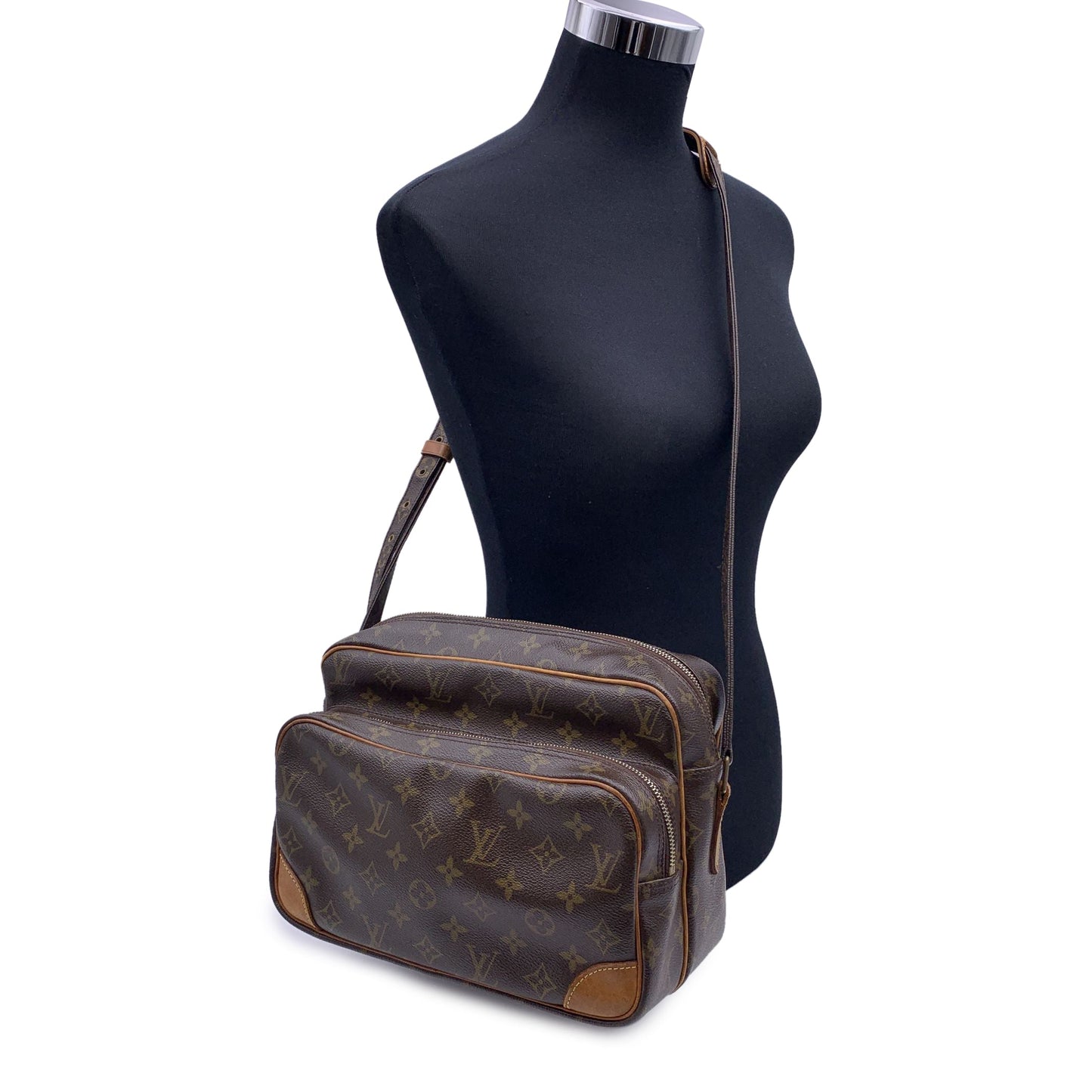 LOUIS VUITTON Louis Vuitton Crossbody Bag   Nil