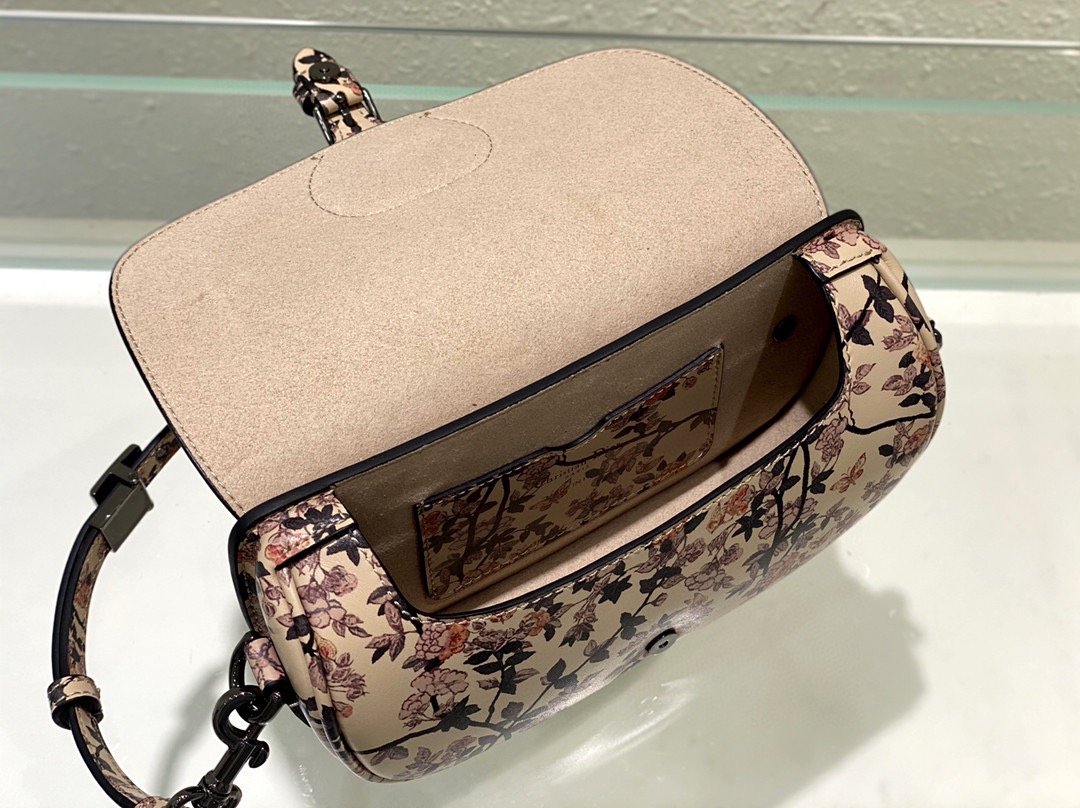 Top Quality Bobby East-West Bag Beige, For Women, Womens Handbags 8.5in/21cm CD