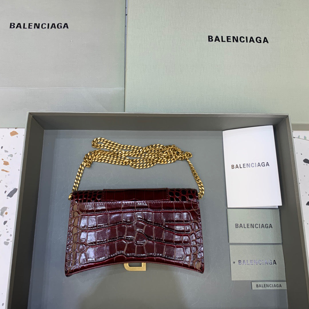Top Quality Hourglass Wallet On Chain in Dark Red, For Women,  Bags 7.6in/19cm