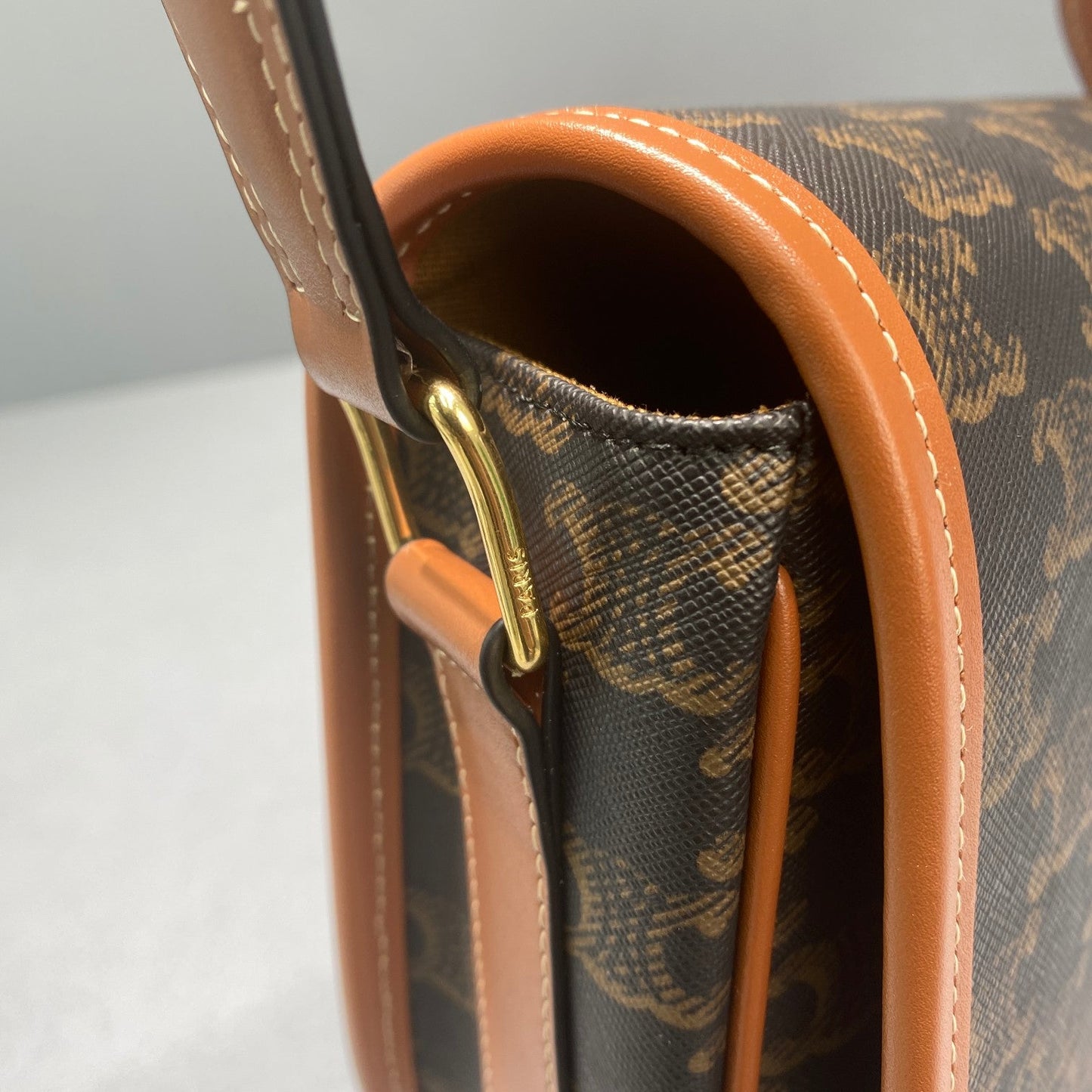 Top Quality Large Strap Folco Bag In Triomphe Canvas Brown For Women 9in/22cm 196932BZJ.04LU