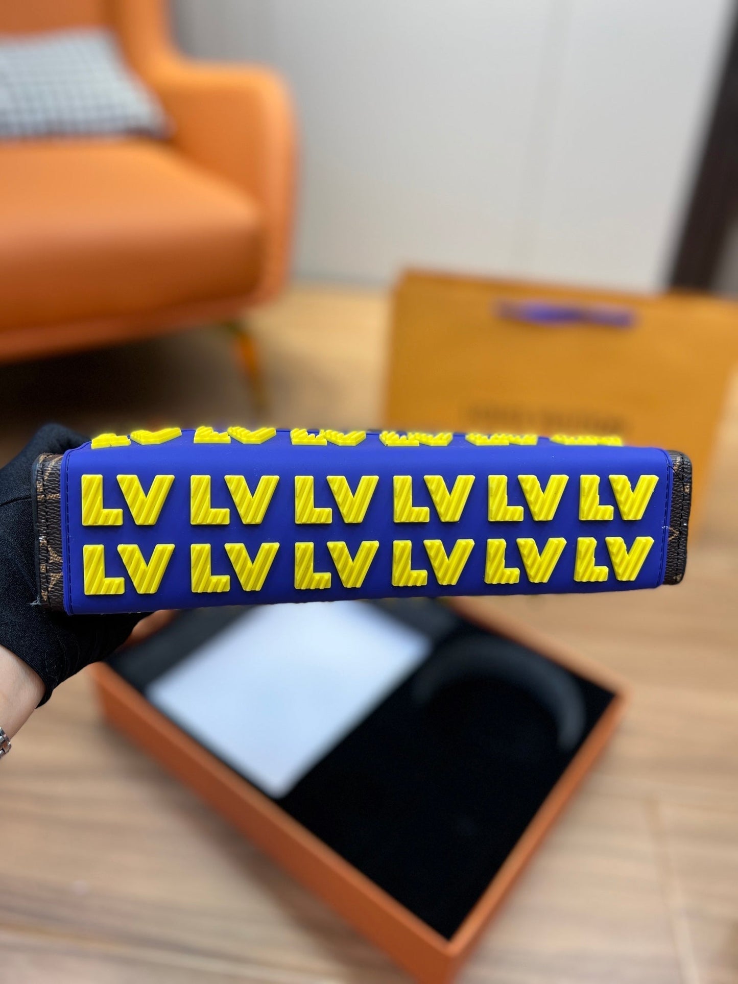 EN - New 1:1 rep Lux Bags LUV 531