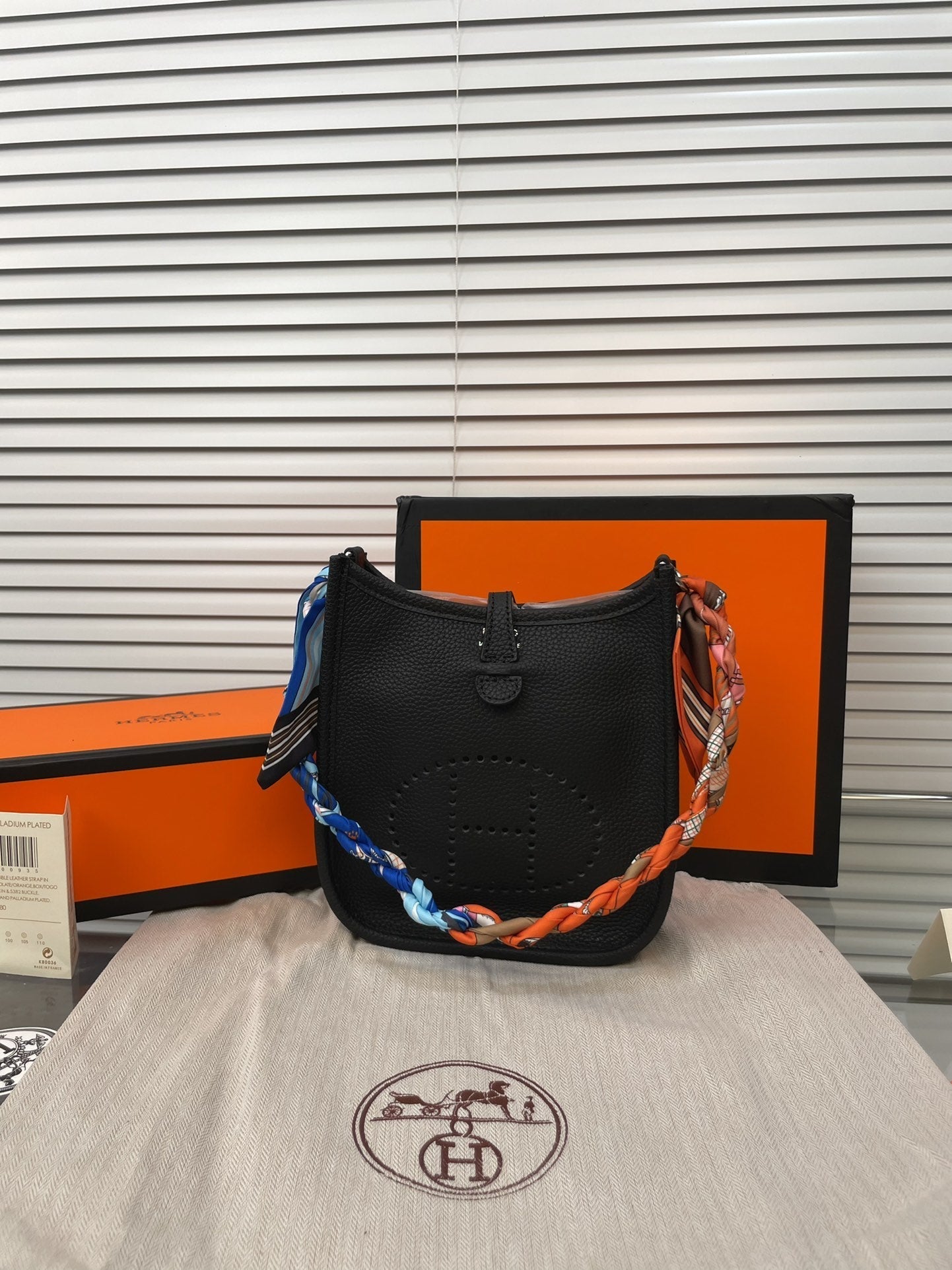 EN - New 1:1 rep  Bags HM 144
