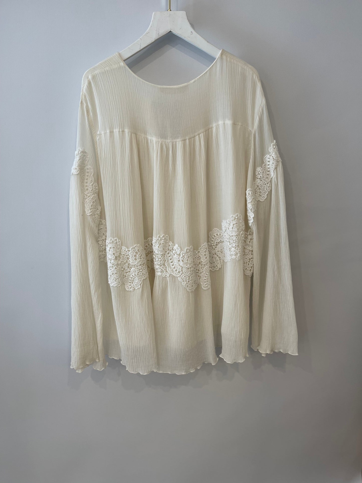 ChloŽ Cream Long-Sleeve Top with Embroideries and Cut-Out Detail FR 38 (UK 10)
