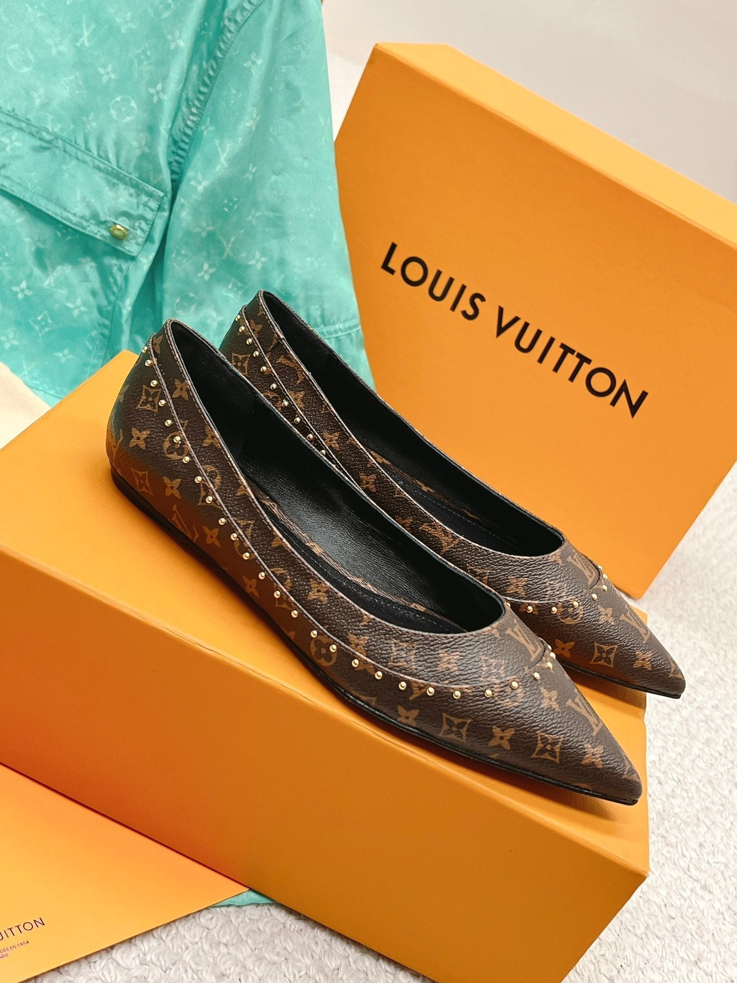 New 1:1 rep LUV High Heel Shoes 043