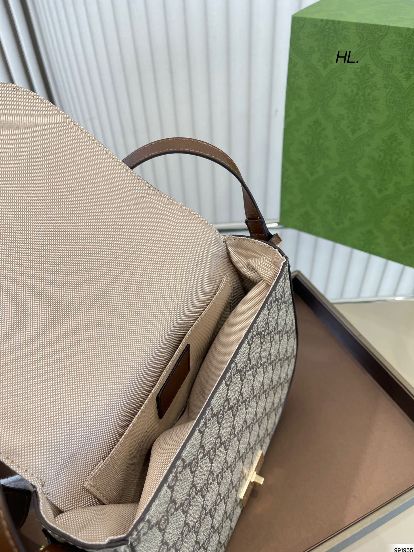 EN - New 1:1 rep  Bags GCI 521