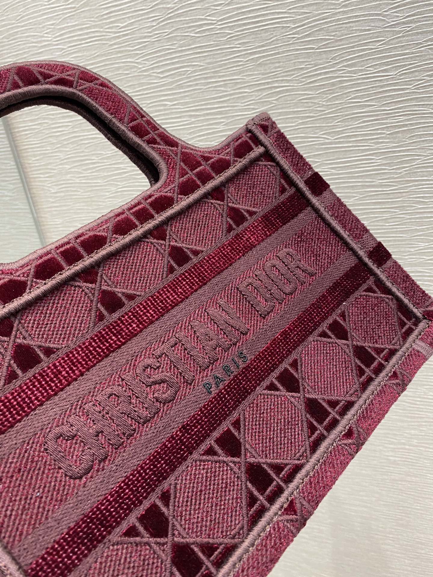 Top Quality Mini Book Tote Red Embroidery Red For Women Women’s Handbag 9in/23cm CD