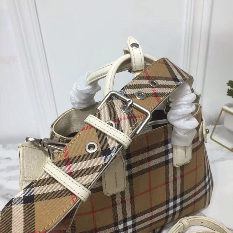 Top Quality Small Banner  Check And Tote White For Women, Women’s Bags 10.5in/26cm