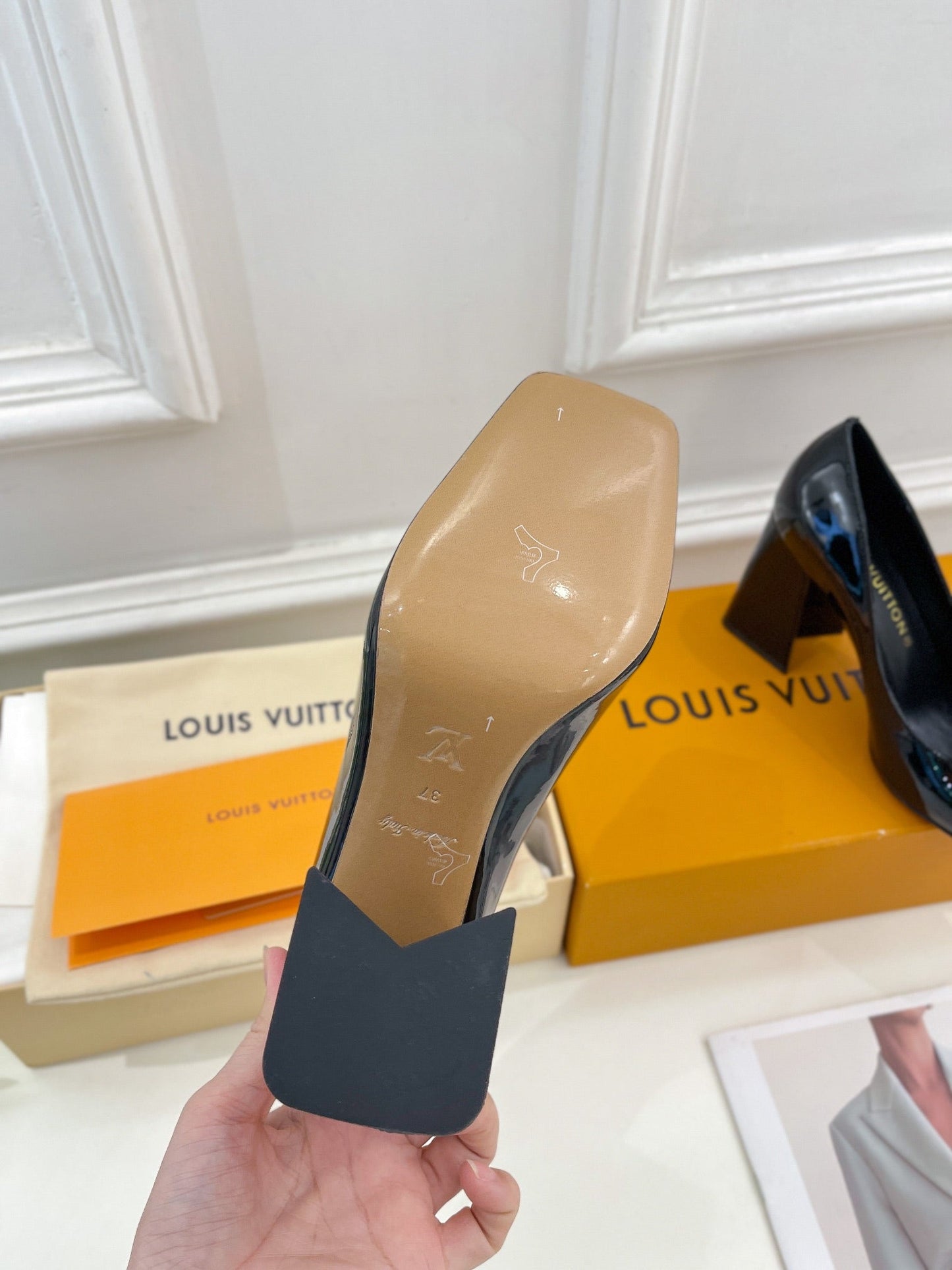 New 1:1 rep LUV High Heel Shoes 005