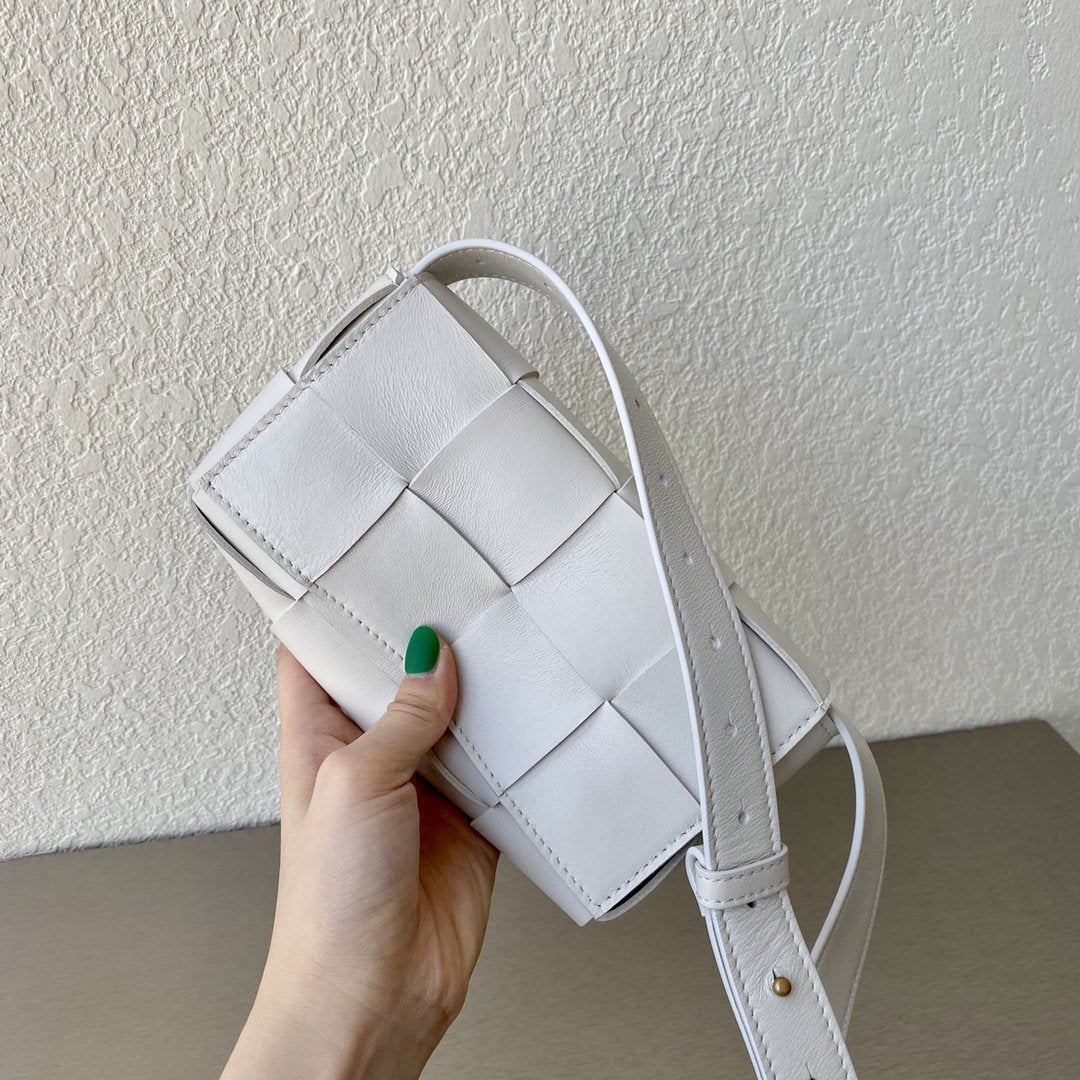 Top Quality Belt Cassette White, For Women, Women’s Bags 7in/18cm 668572VMAY19009