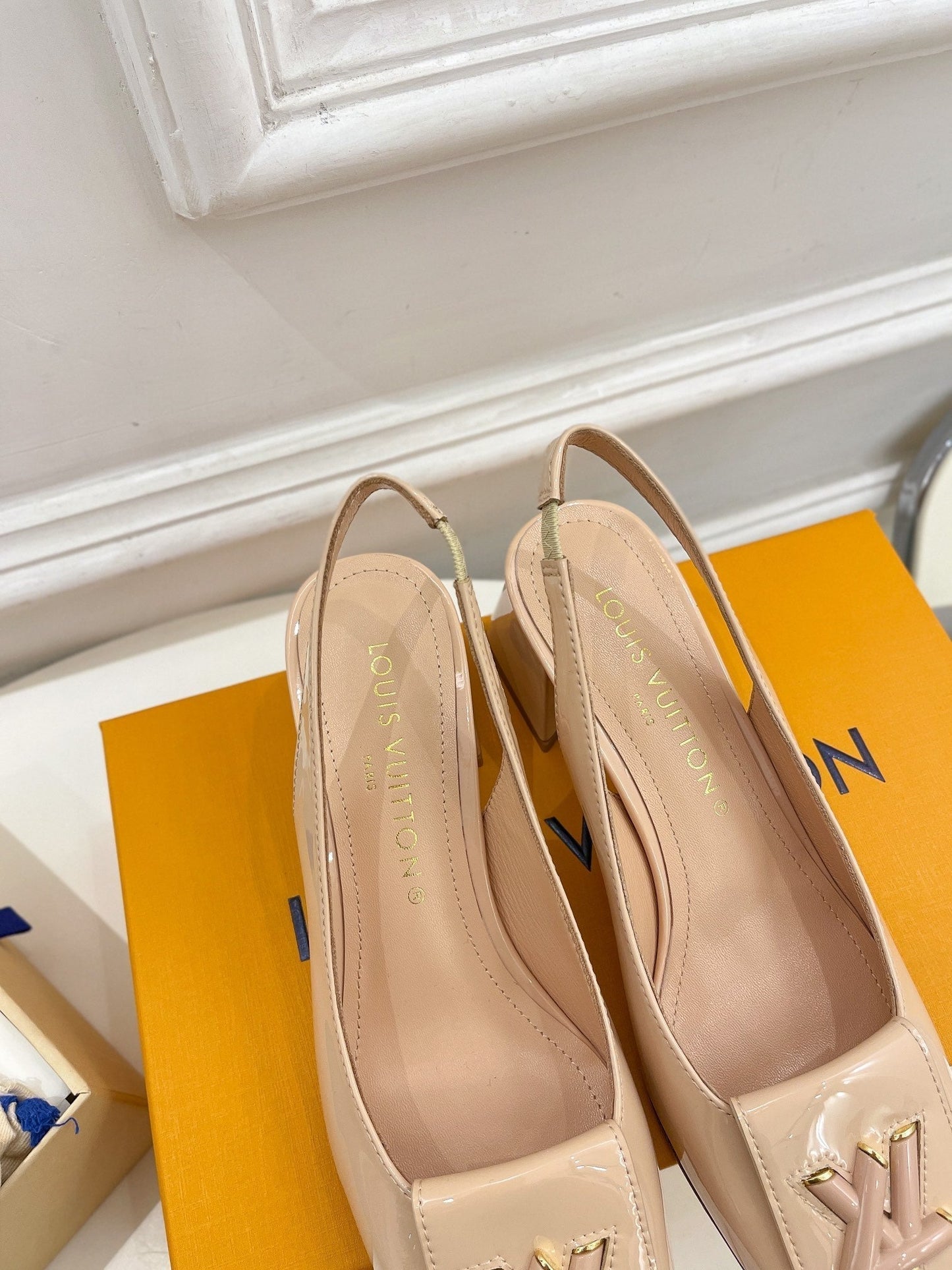 New 1:1 rep LUV High Heel Shoes 027