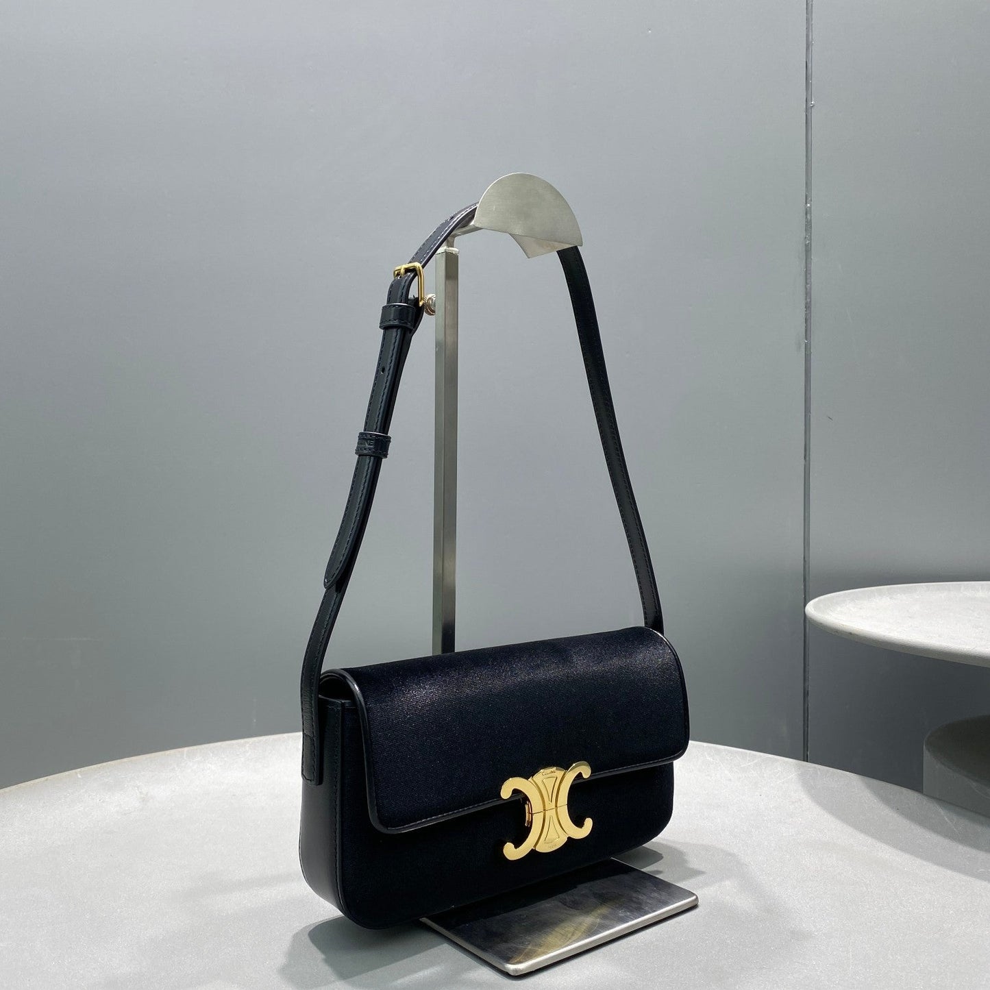 Top Quality Triomphe Shoulder Bag Black For Women 8in/20cmÂ 
