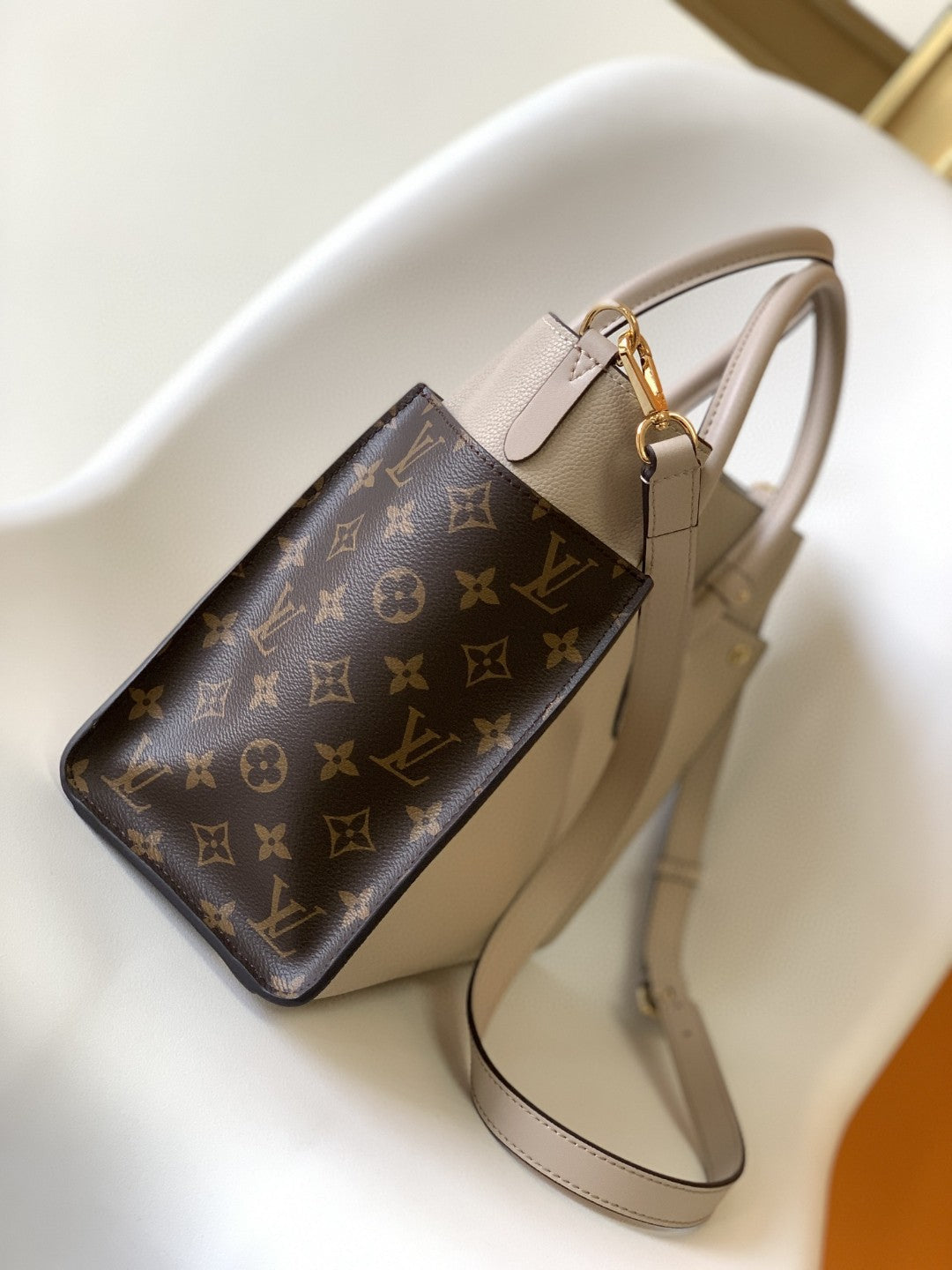 Top Quality On My Side MM Tote Bag Monogram Canvas Greige For Women,  Shoulder Bags 12in/31cm Top Quality M58485