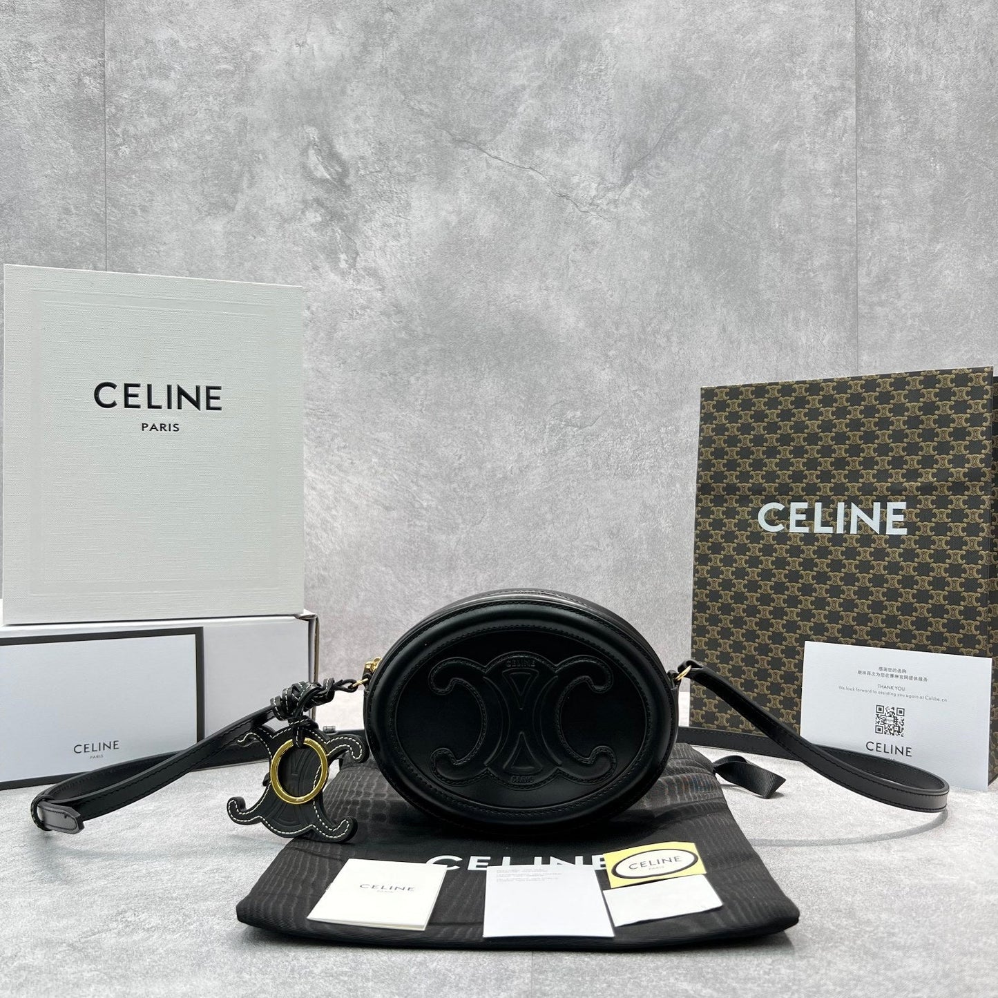 Top Quality Crossbody Oval Purse Cuir Triomphe Black For Women 6in/16cm 10I703DPQ.38NO