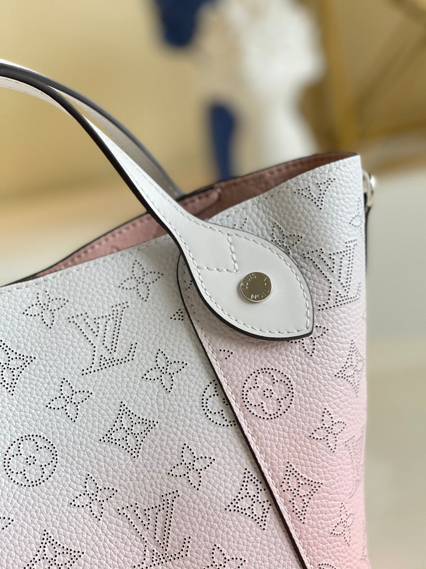 Top Quality Hina PM Bucket Bag GraTop Qualityent Pink For Women,  Shoulder And Crossbody Bags 9in/23cm Top Quality M57858