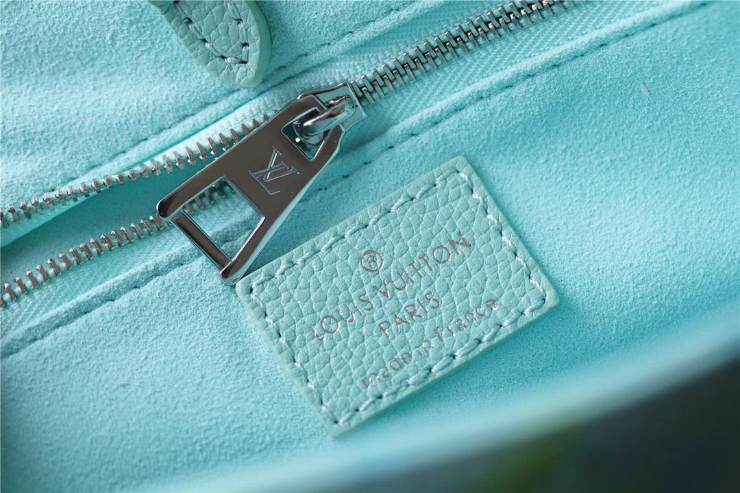 Top Quality OnTheGo PM Monogram Empreinte Light Green For Women, Womens Bags, Shoulder And Crossbody Bags 9.8in/25cm Top Quality]