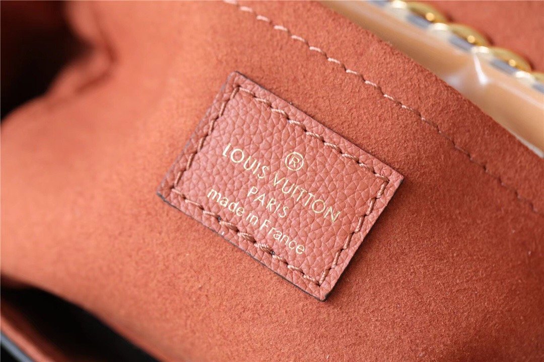 Top Quality Lockme Tender Chataigne Brown For Women,  Shoulder And Crossbody Bags 7.5in/19cm Top Quality 