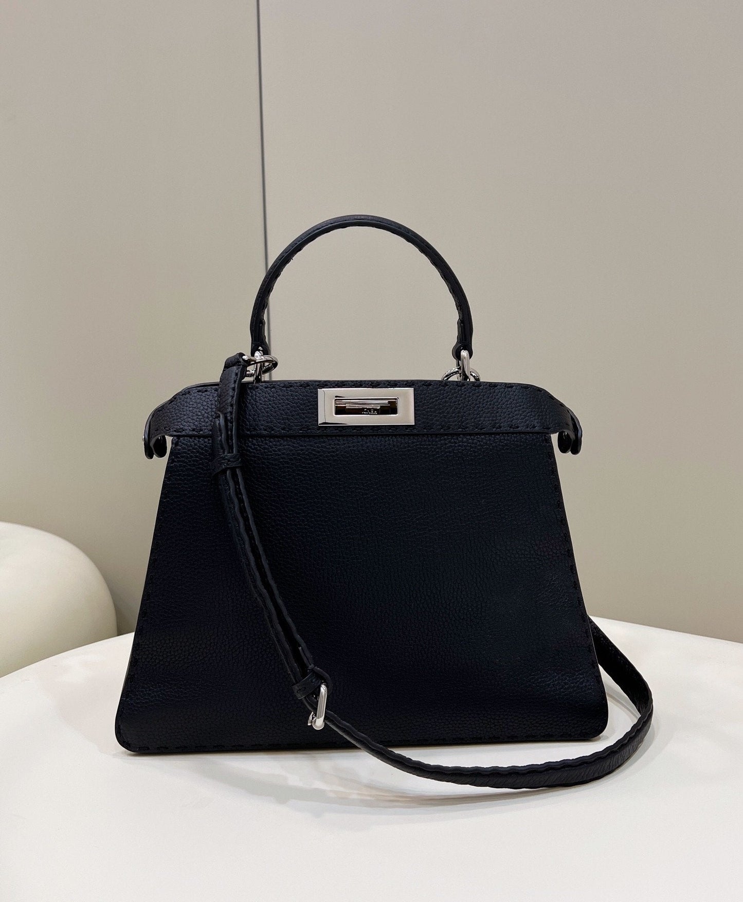 Top QualityTop Quality Peekaboo ISeeU Medium Black For Women, Women’s Handbags, Shoulder Bags 13.1in/33.5cm FF