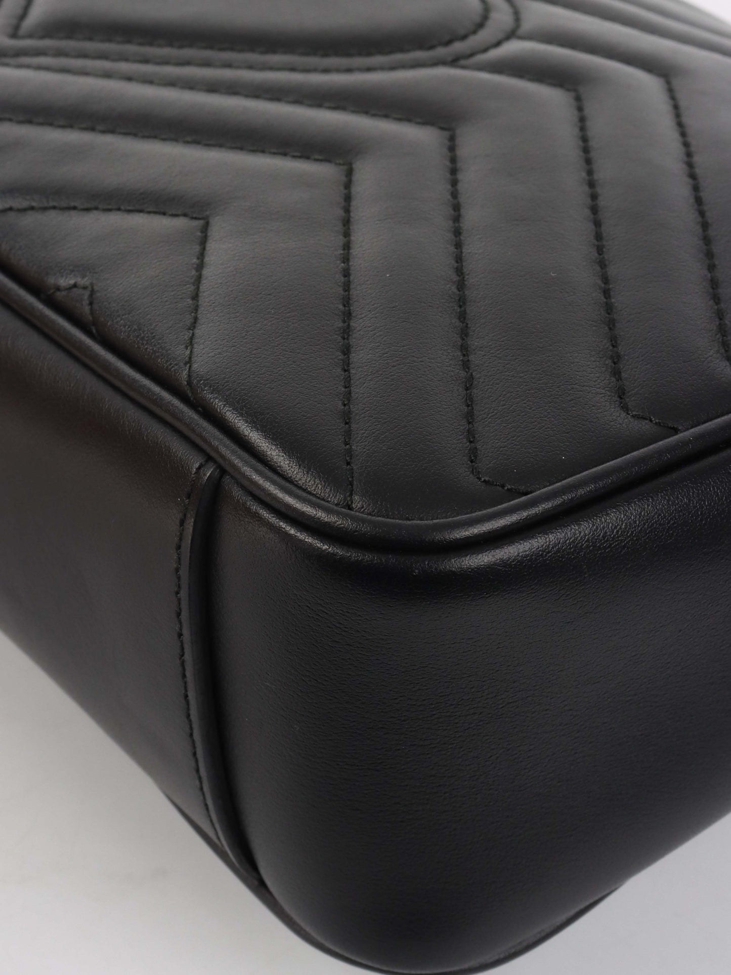 Gucci Black Small Marmont Shoulder Bag.