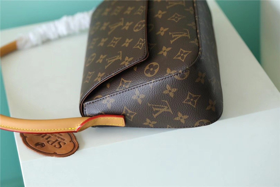 Top Quality Mini Looping Flap Shoulder Bag Monogram For Women 9.4in/24cm Brown Top Quality M51147