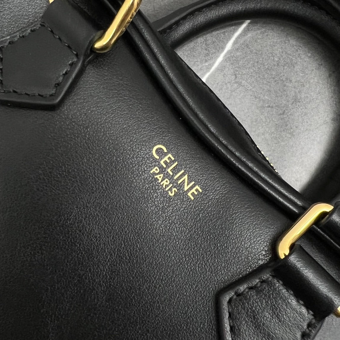 Top Quality MeTop Qualityum Heart Bag Black For Women 6in/14.5cm 