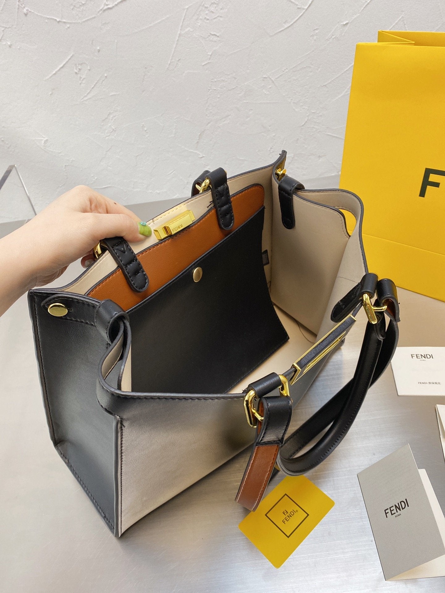 EN - New 1:1 rep  Bags FEI 139