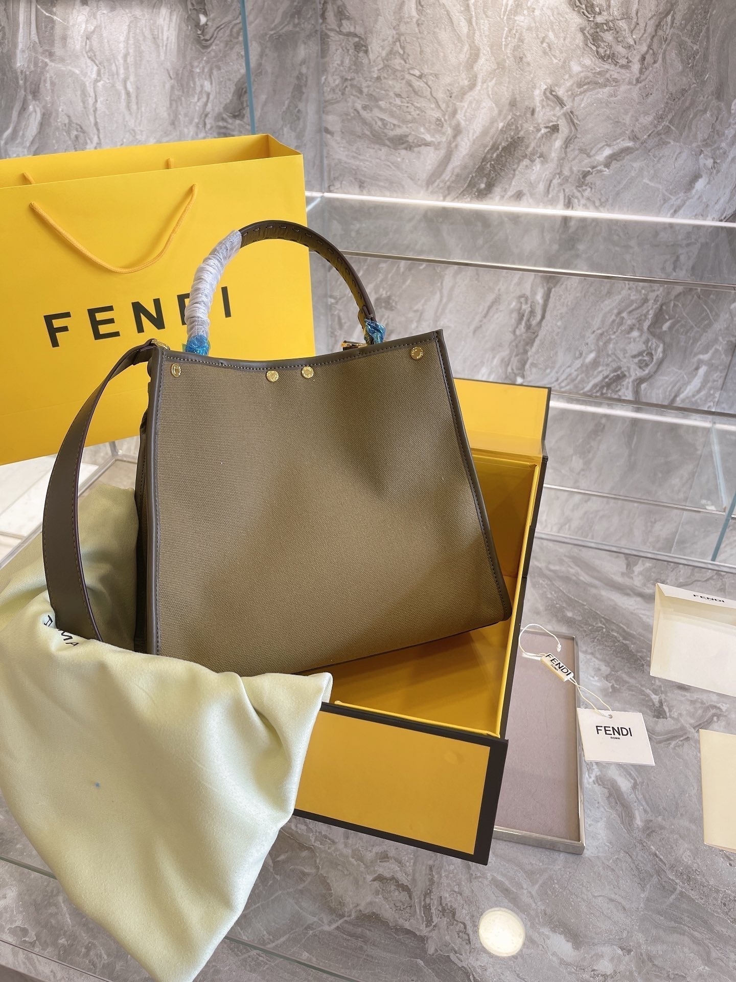 EN - New 1:1 rep  Bags FEI 240