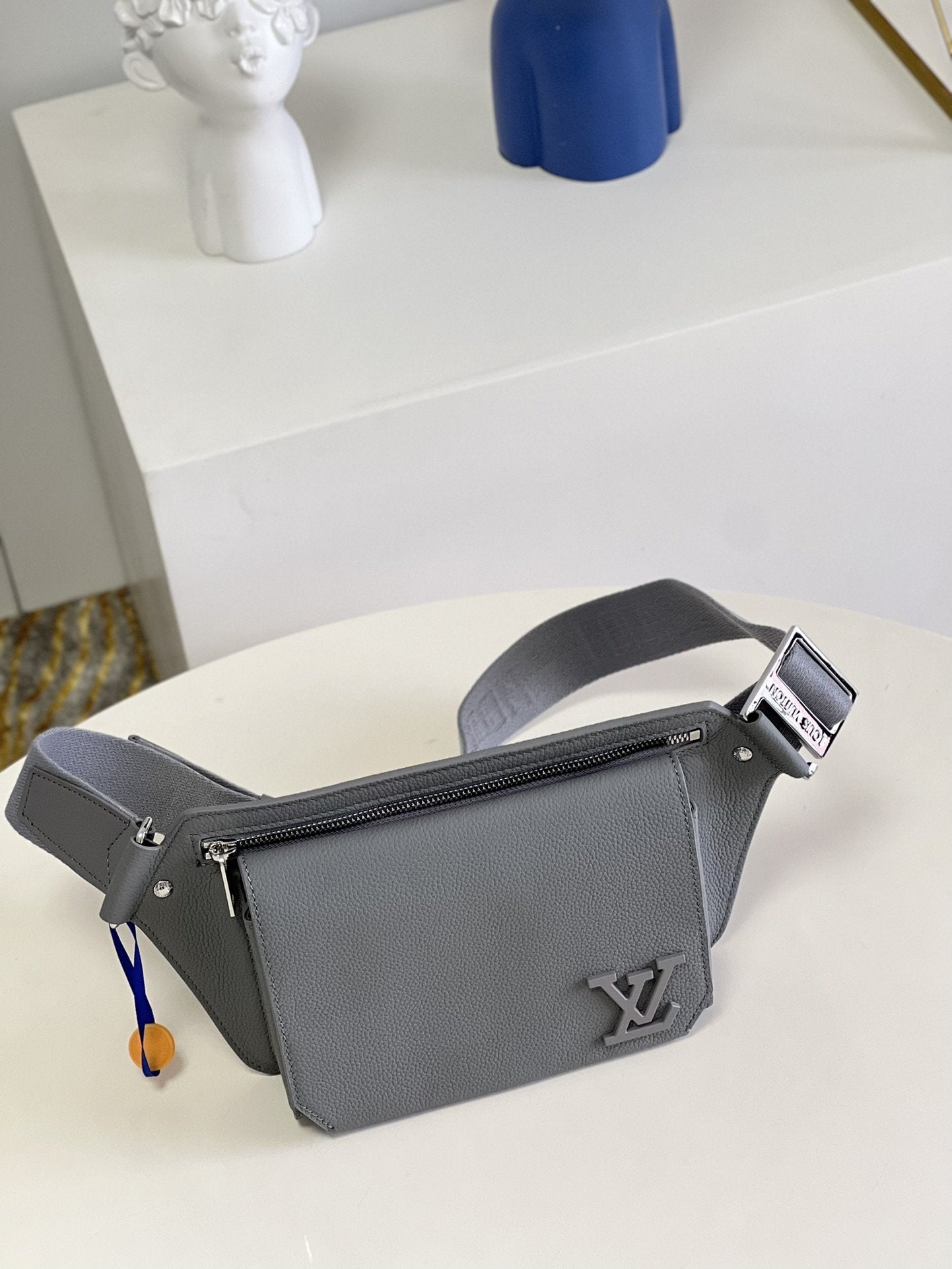 Top Quality Aerogram Slingbag Grey For Men, Bags 30cm Top Quality M59625
