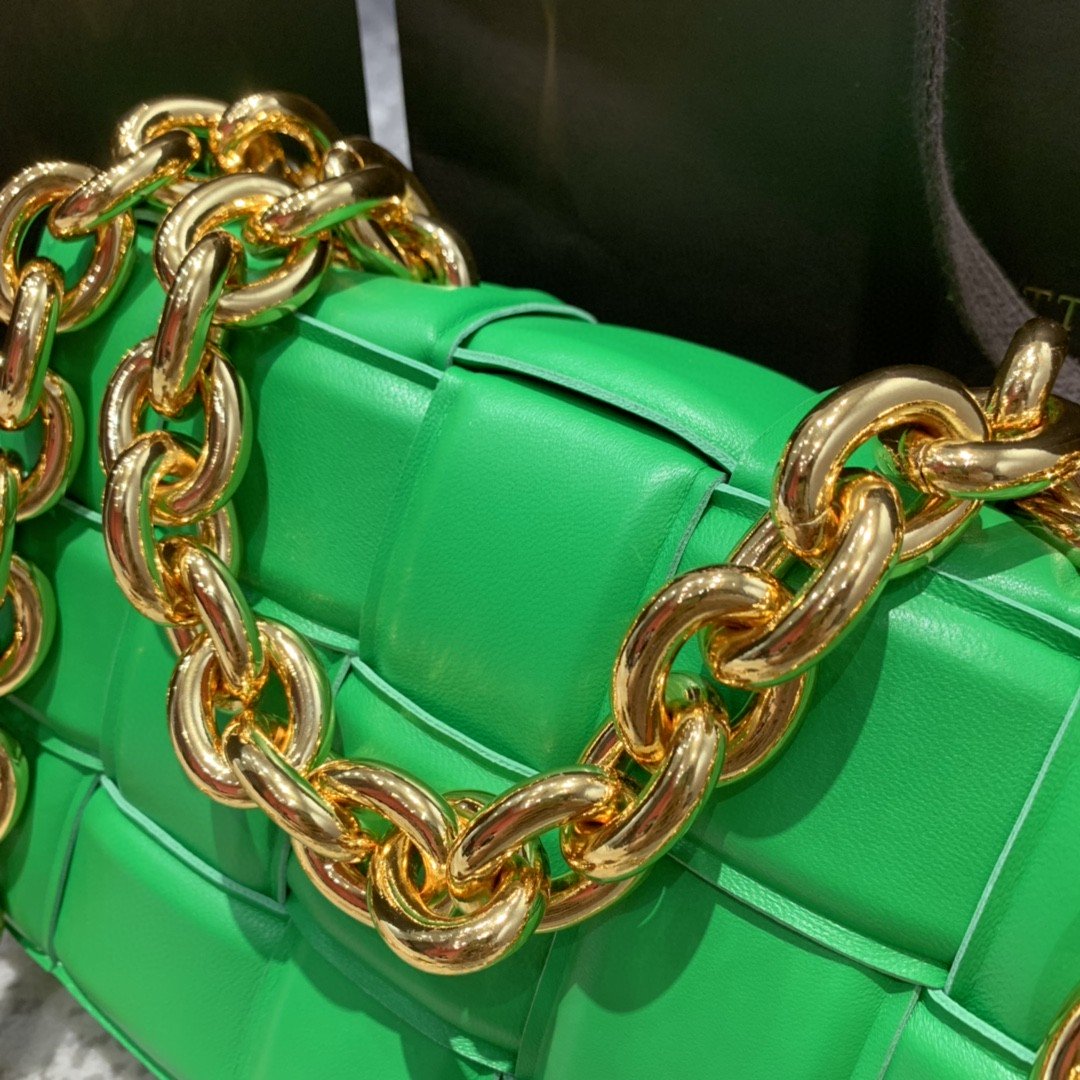 Top Quality Chain Cassette Bag For Women 10.2in/26cm In Green 631421VBWZ03722